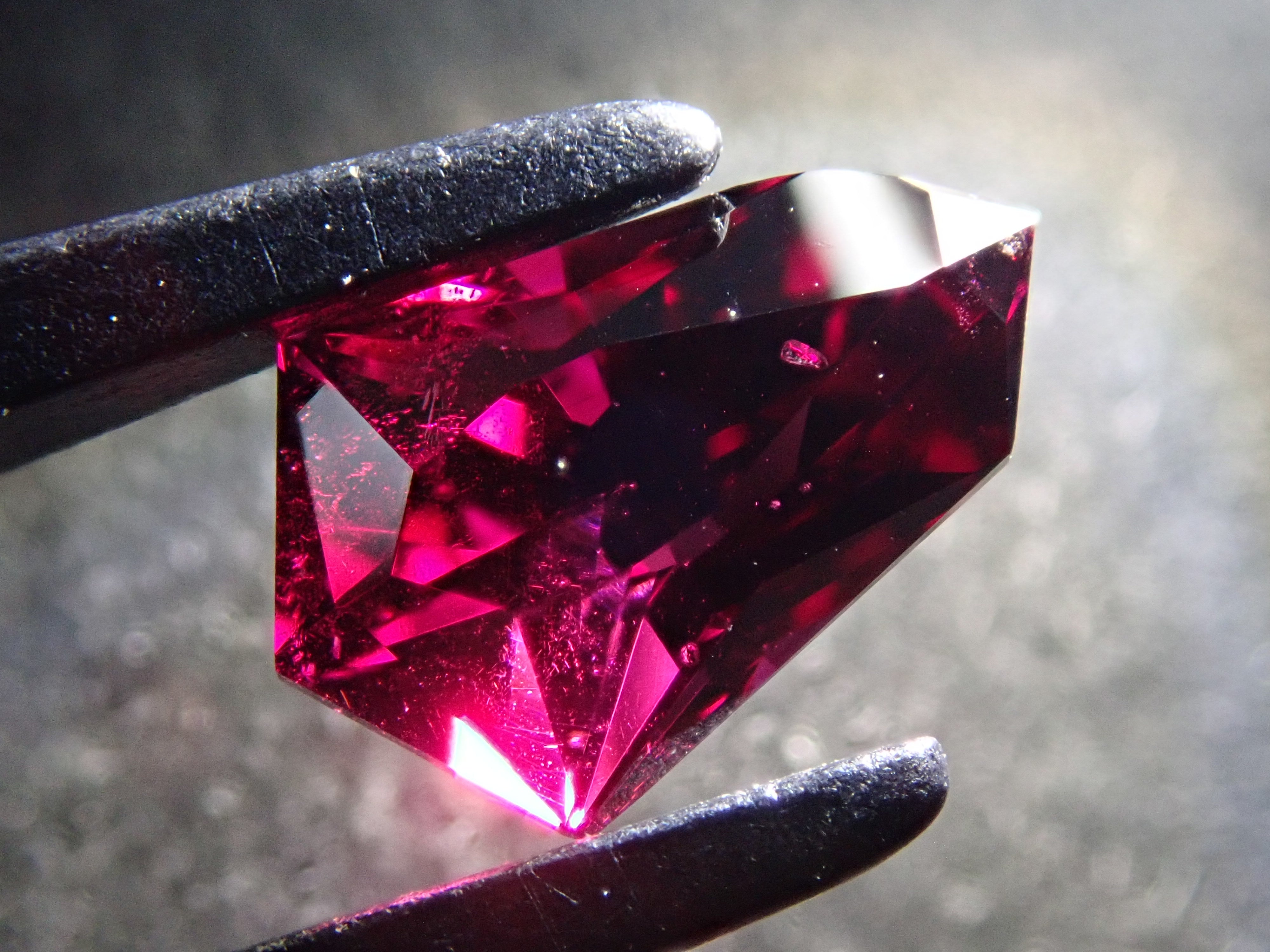 【12561904掲載】ロードライトガーネット 1.203ctルース