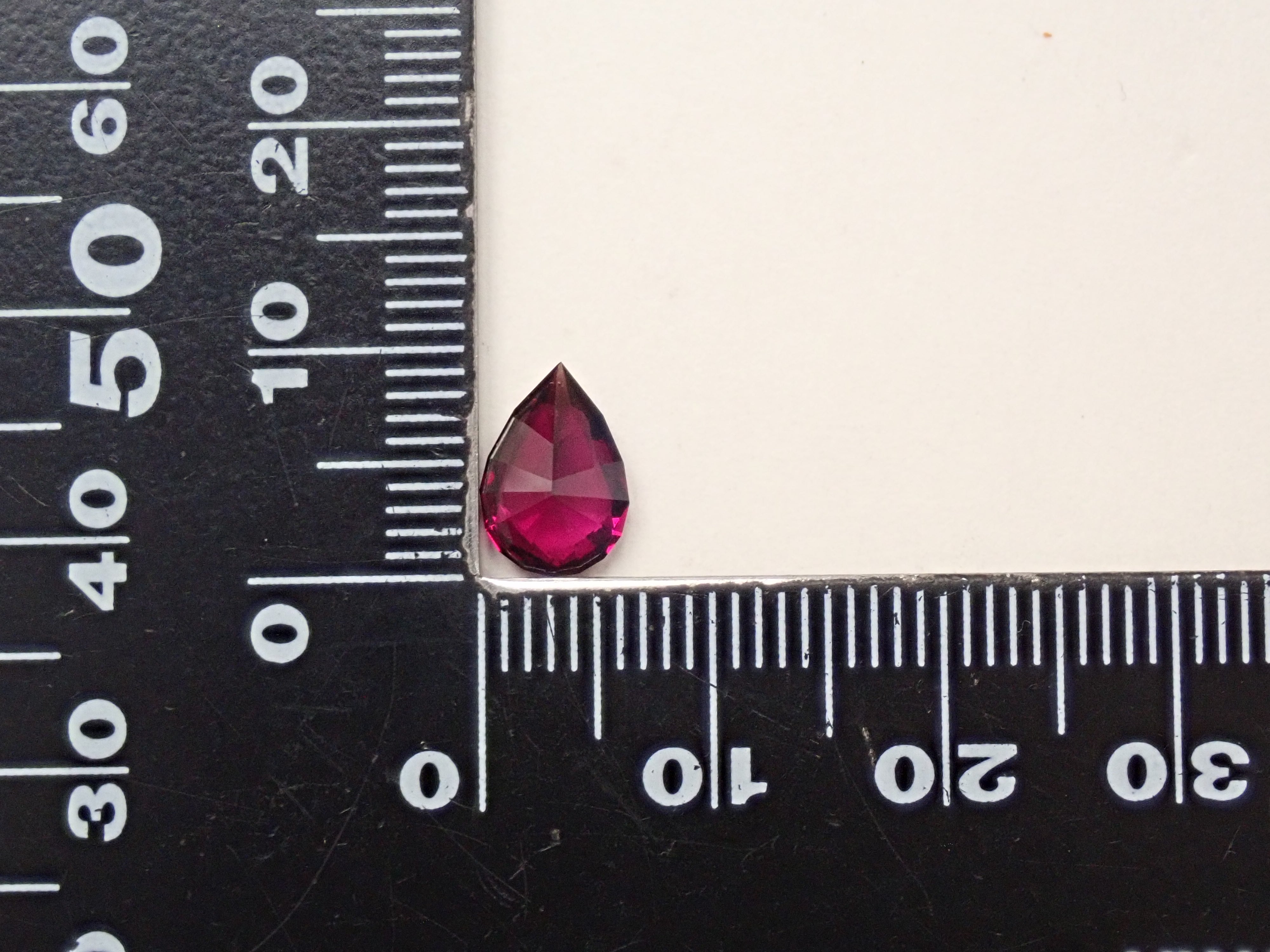 【12561905掲載】ロードライトガーネット 1.765ctルース