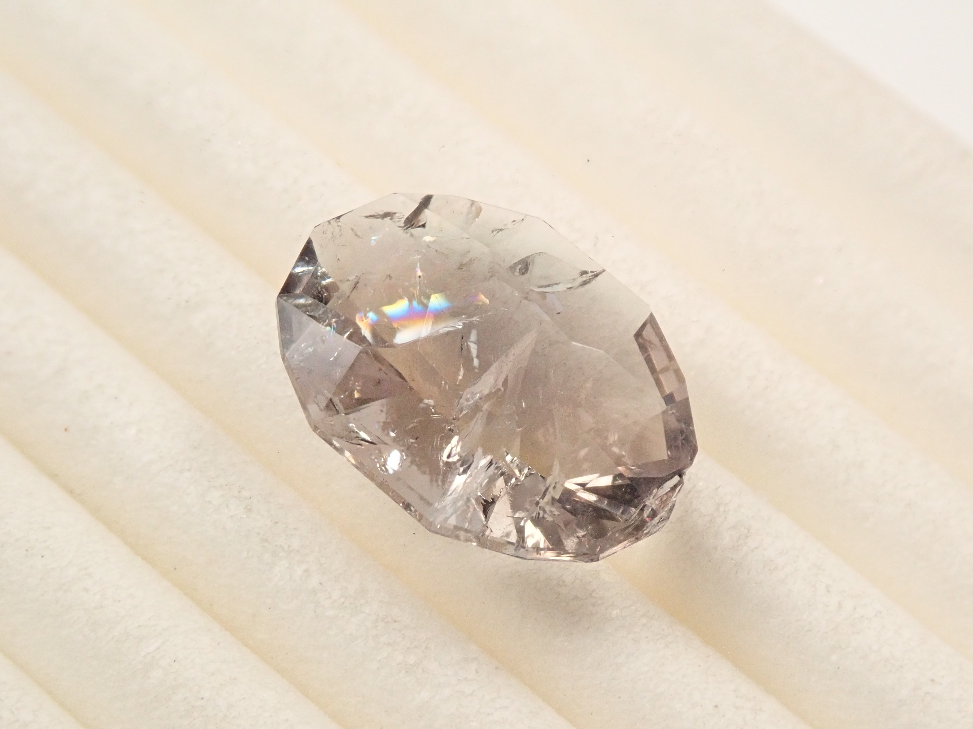 【12561914掲載】イギリス産ロジャリーフローライト 3.750ctルース