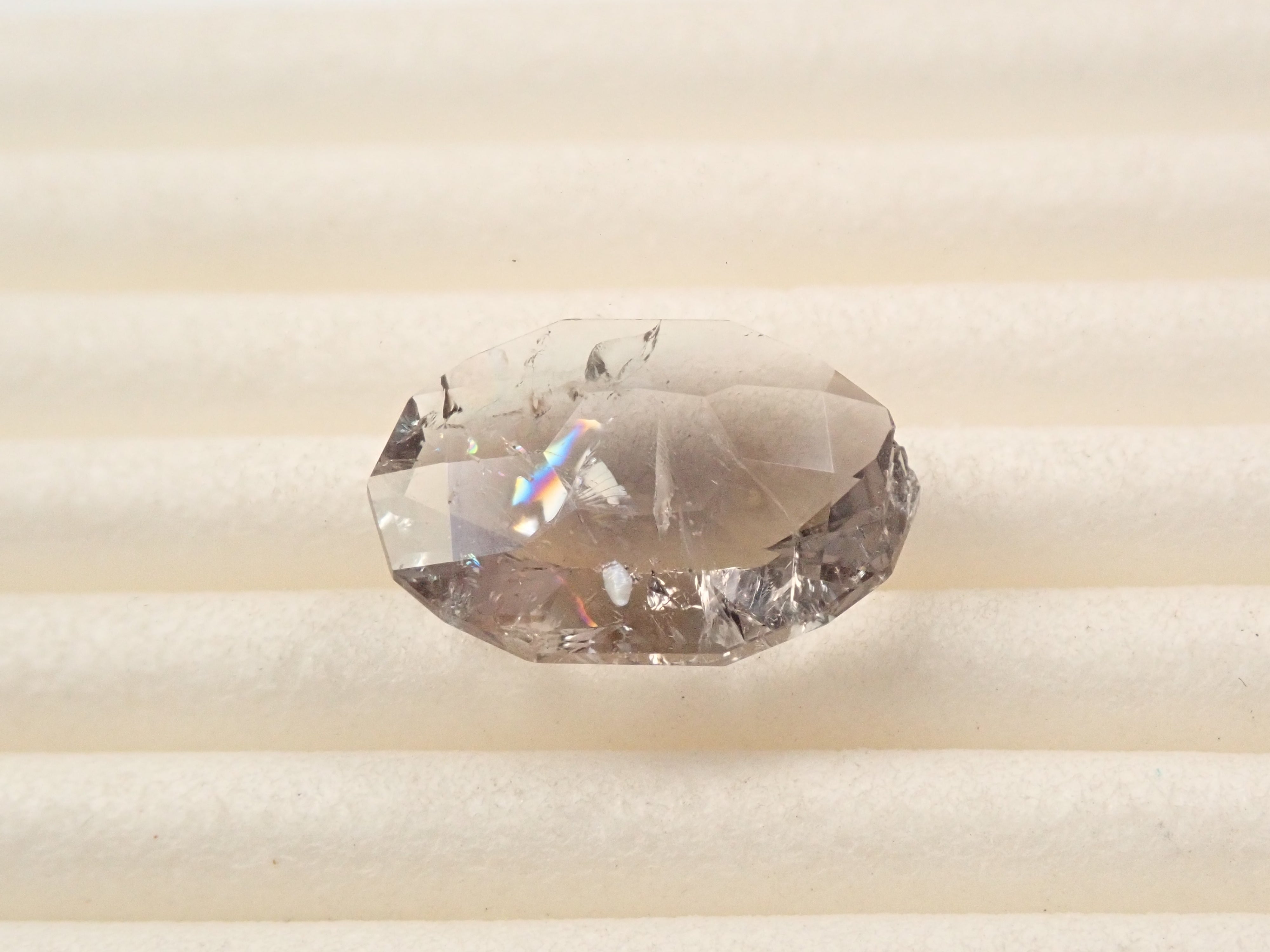 【12561914掲載】イギリス産ロジャリーフローライト 3.750ctルース