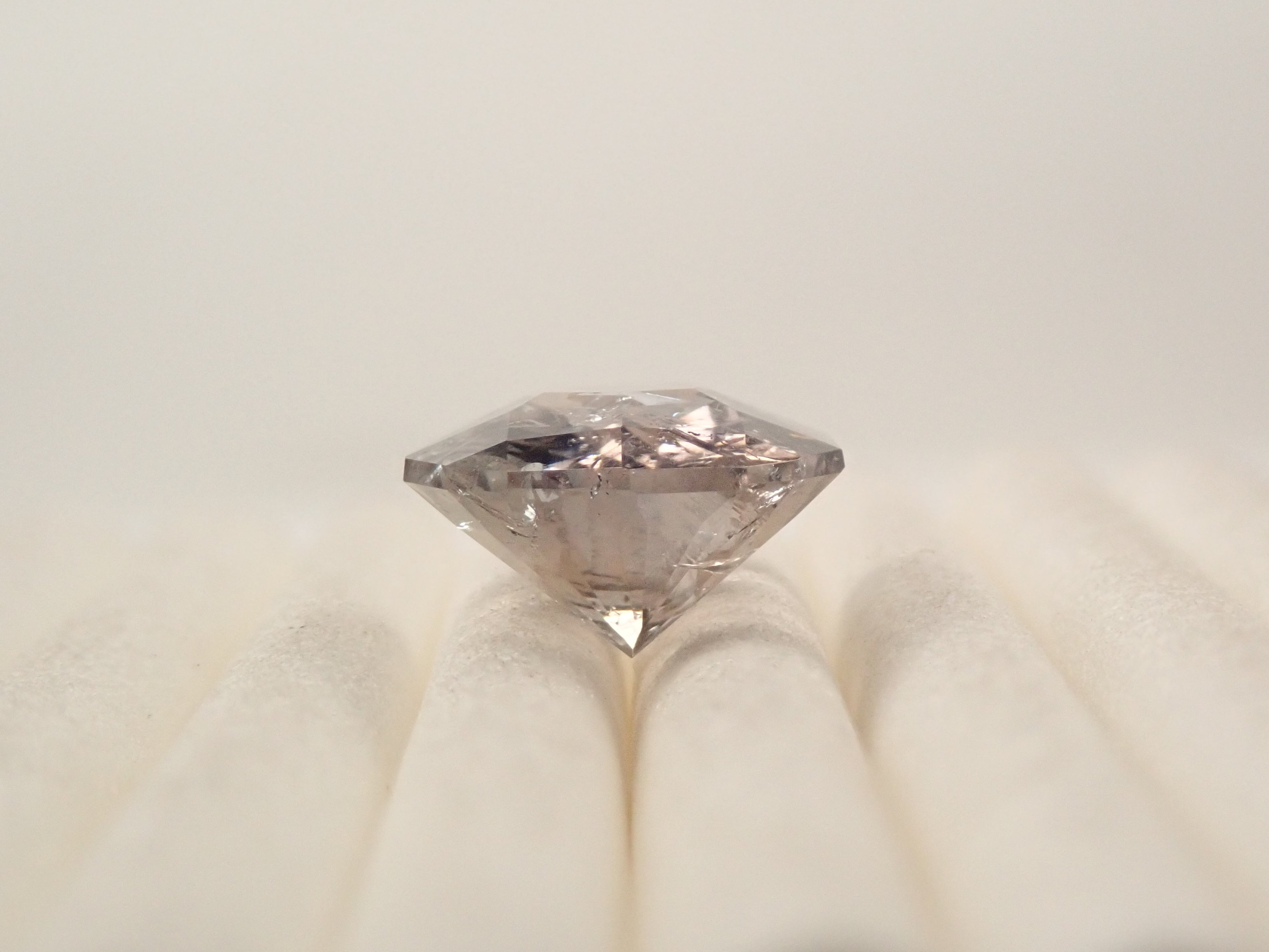 【12561914掲載】イギリス産ロジャリーフローライト 3.750ctルース