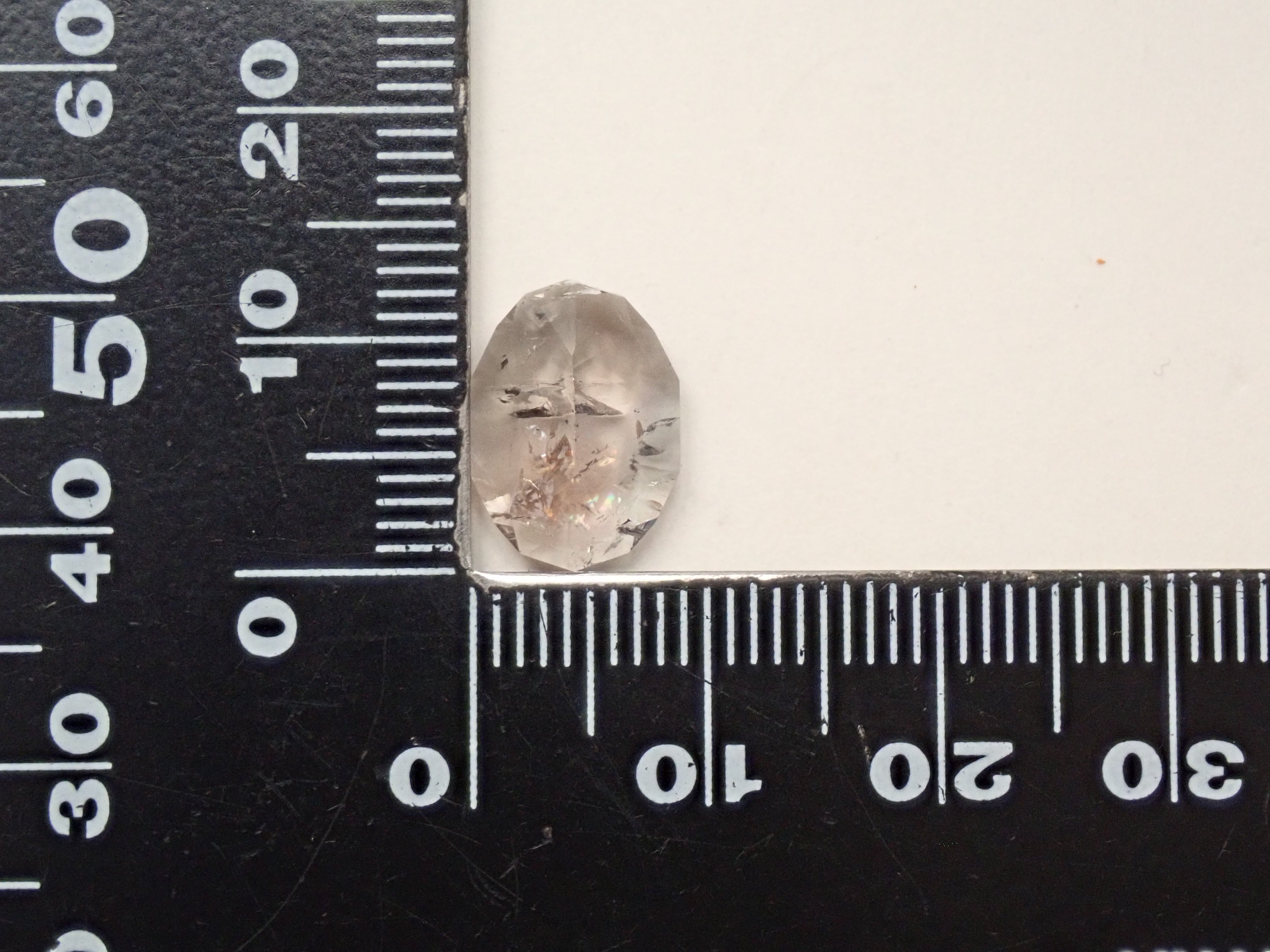 【12561914掲載】イギリス産ロジャリーフローライト 3.750ctルース