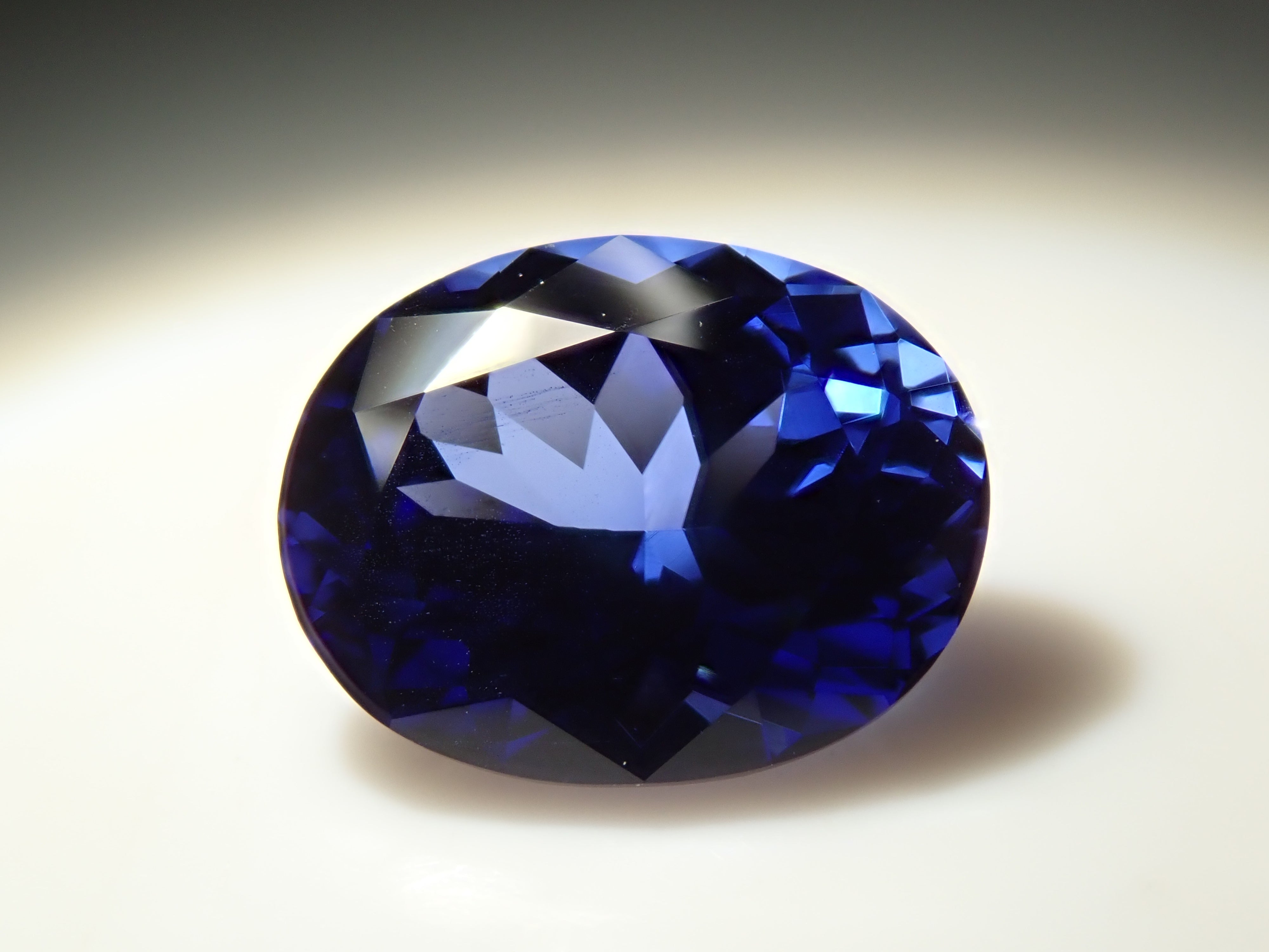 【12561925掲載】合成サファイア 1.551ctルース