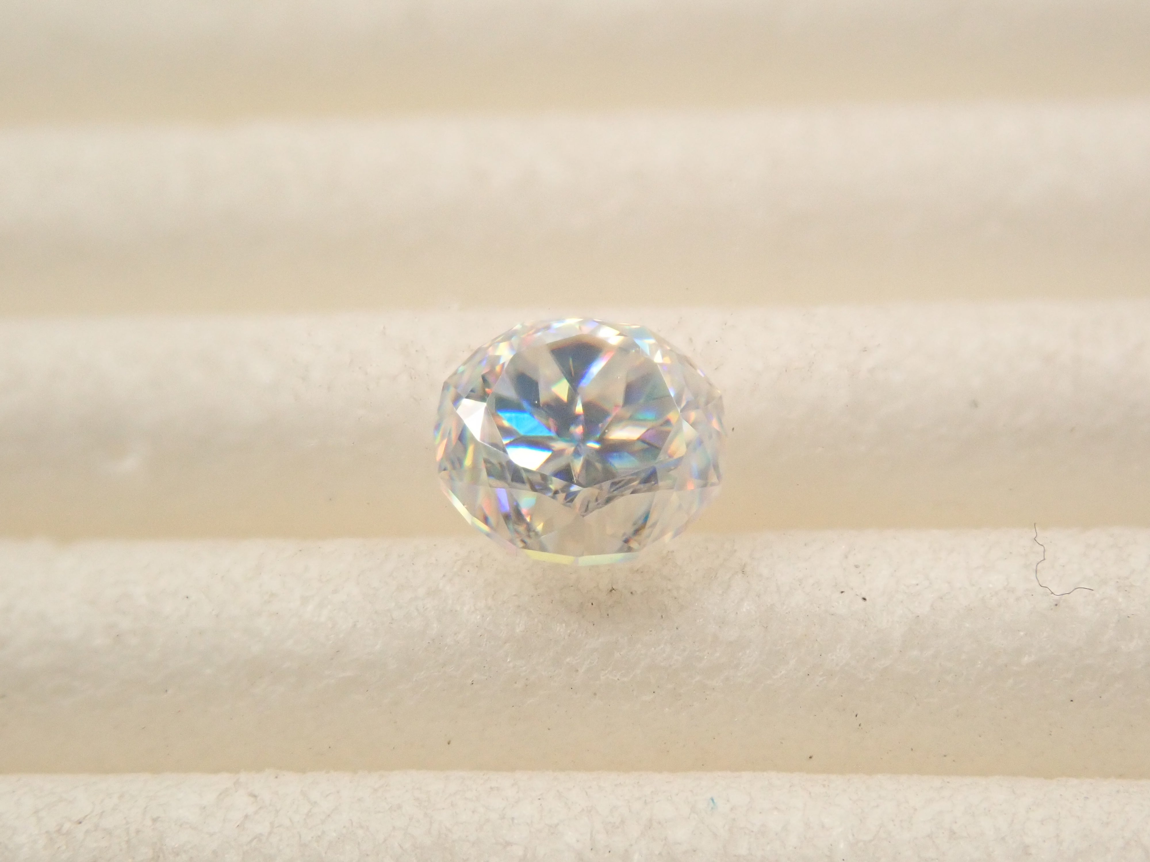 【12561928掲載】合成ルチル 0.554ctルース