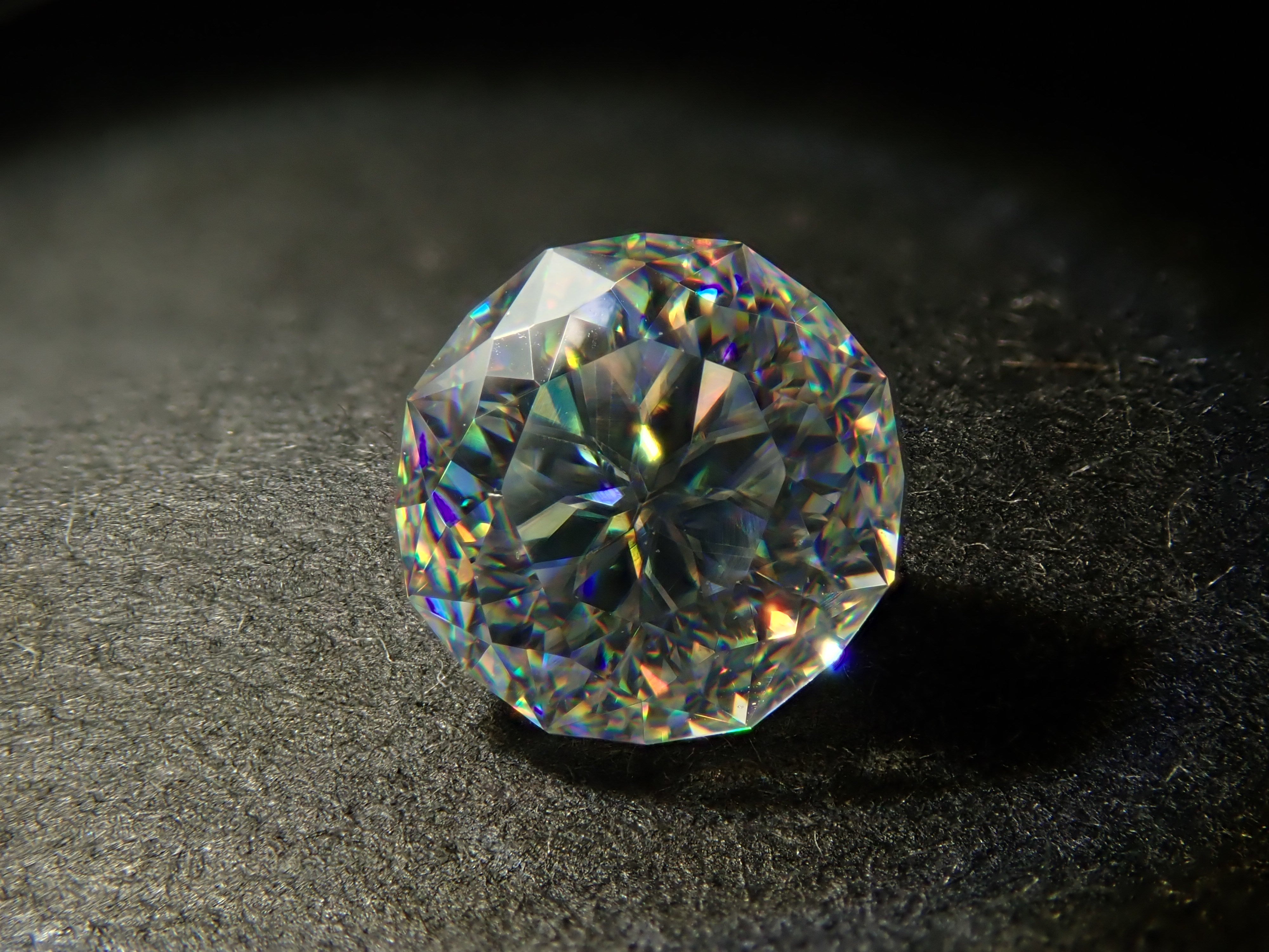 【12561932掲載】合成ルチル 0.877ctルース