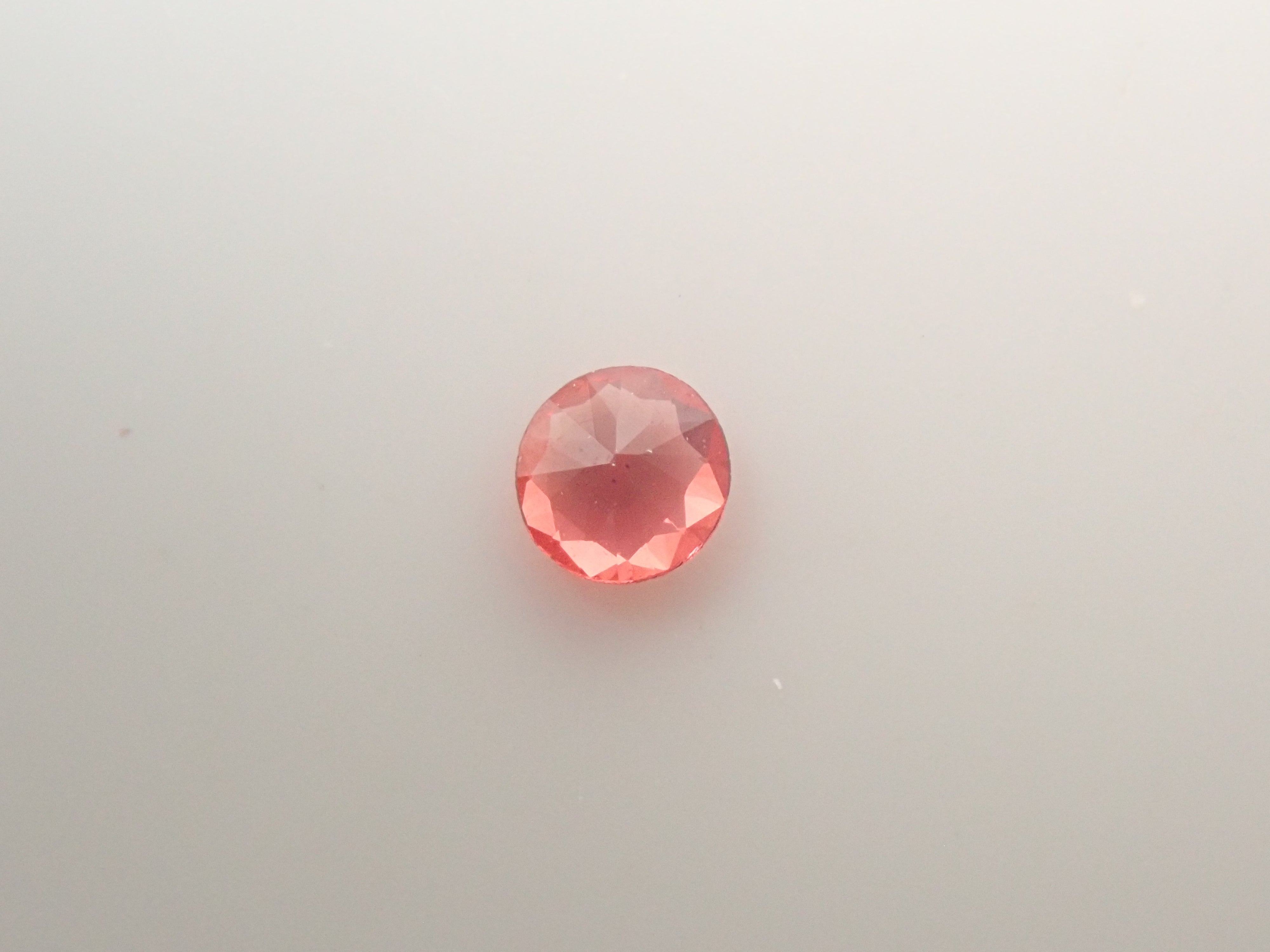 【12562058掲載】カナダ産カナダ産ユーディアライト 0.047ctルース