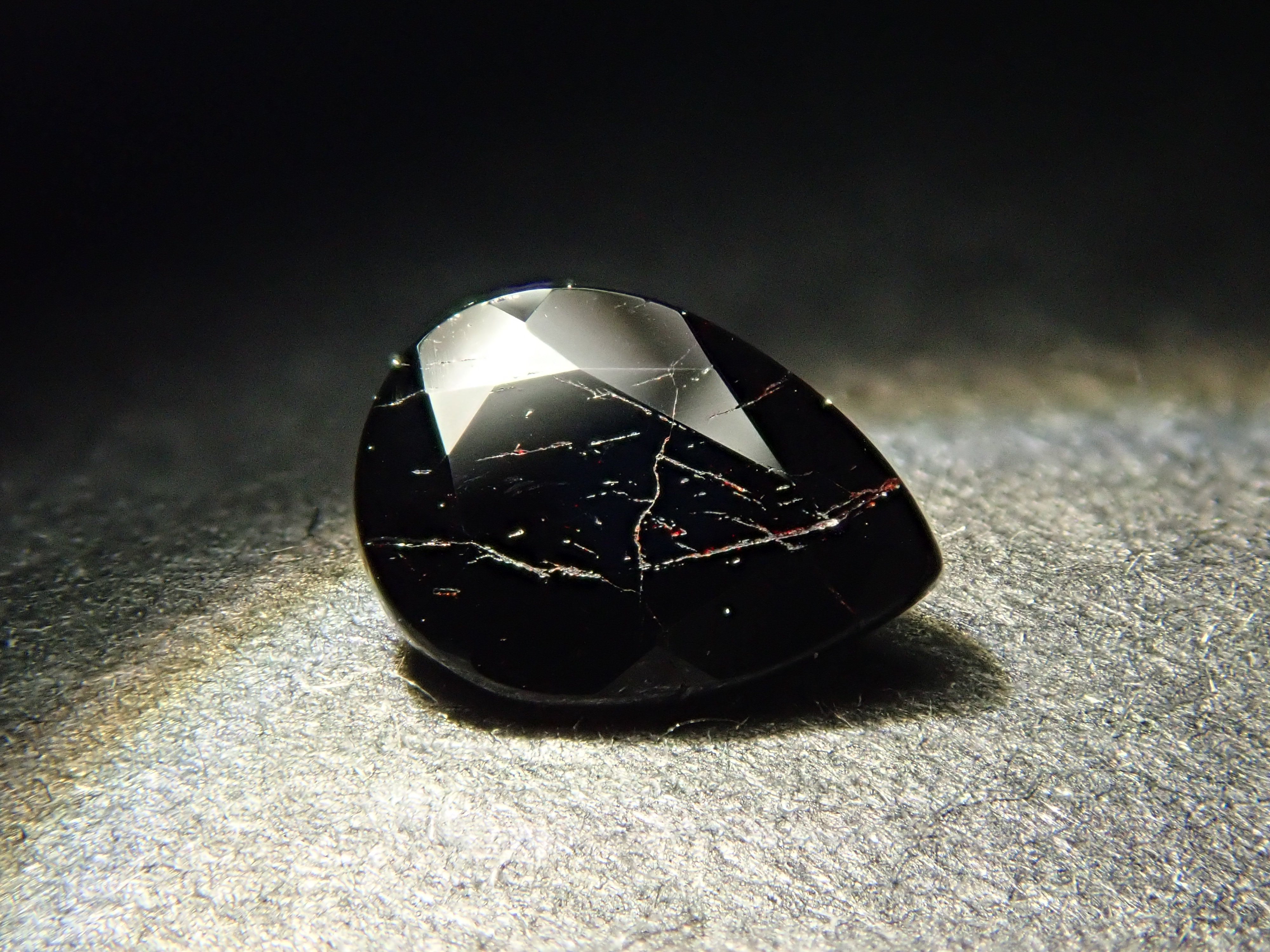 【12562060掲載】アメリカ産ネプチュナイト 0.290ctルース