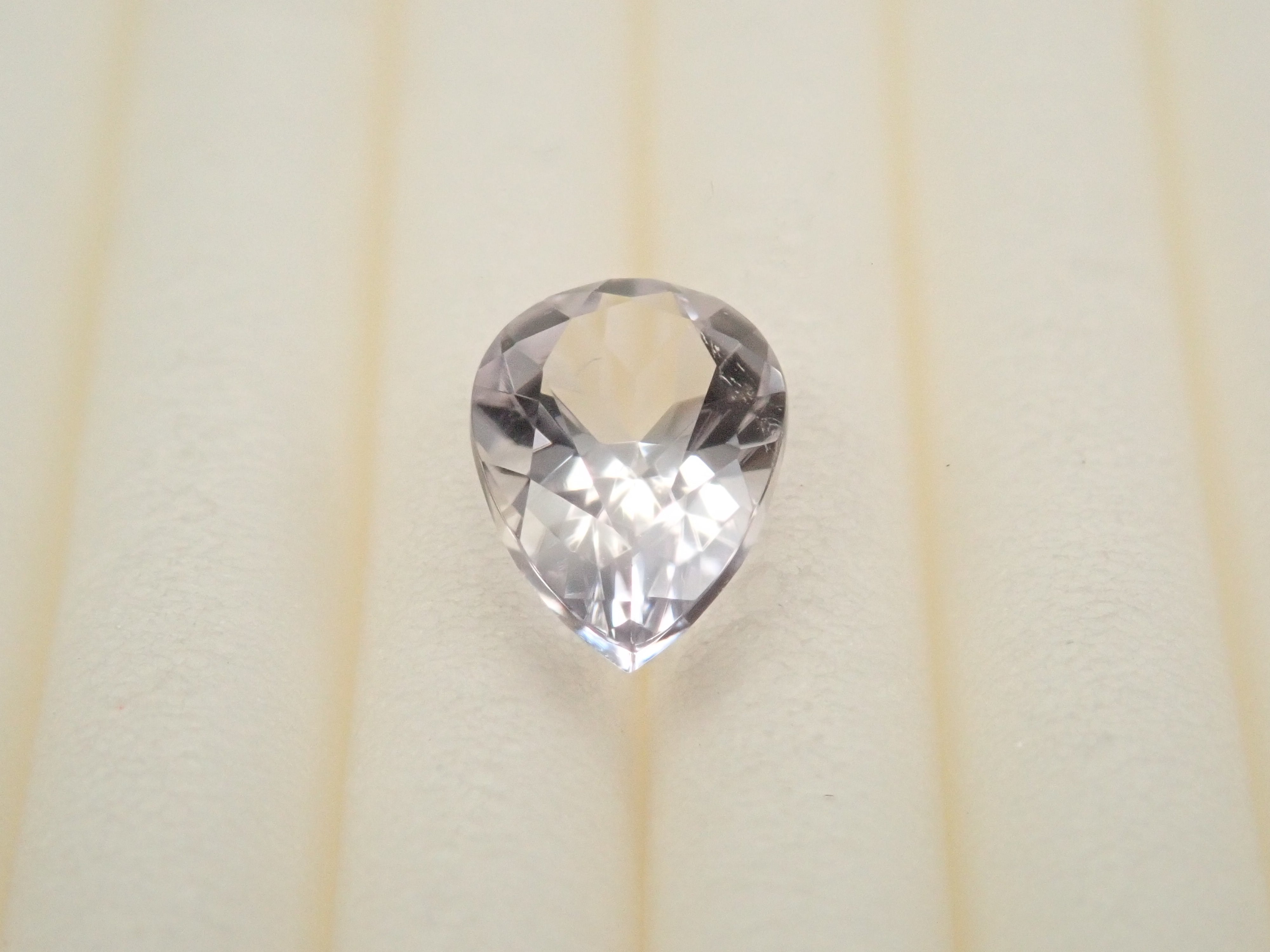 【12562018掲載】ブラジル産ヘルデライト 0.509ctルース