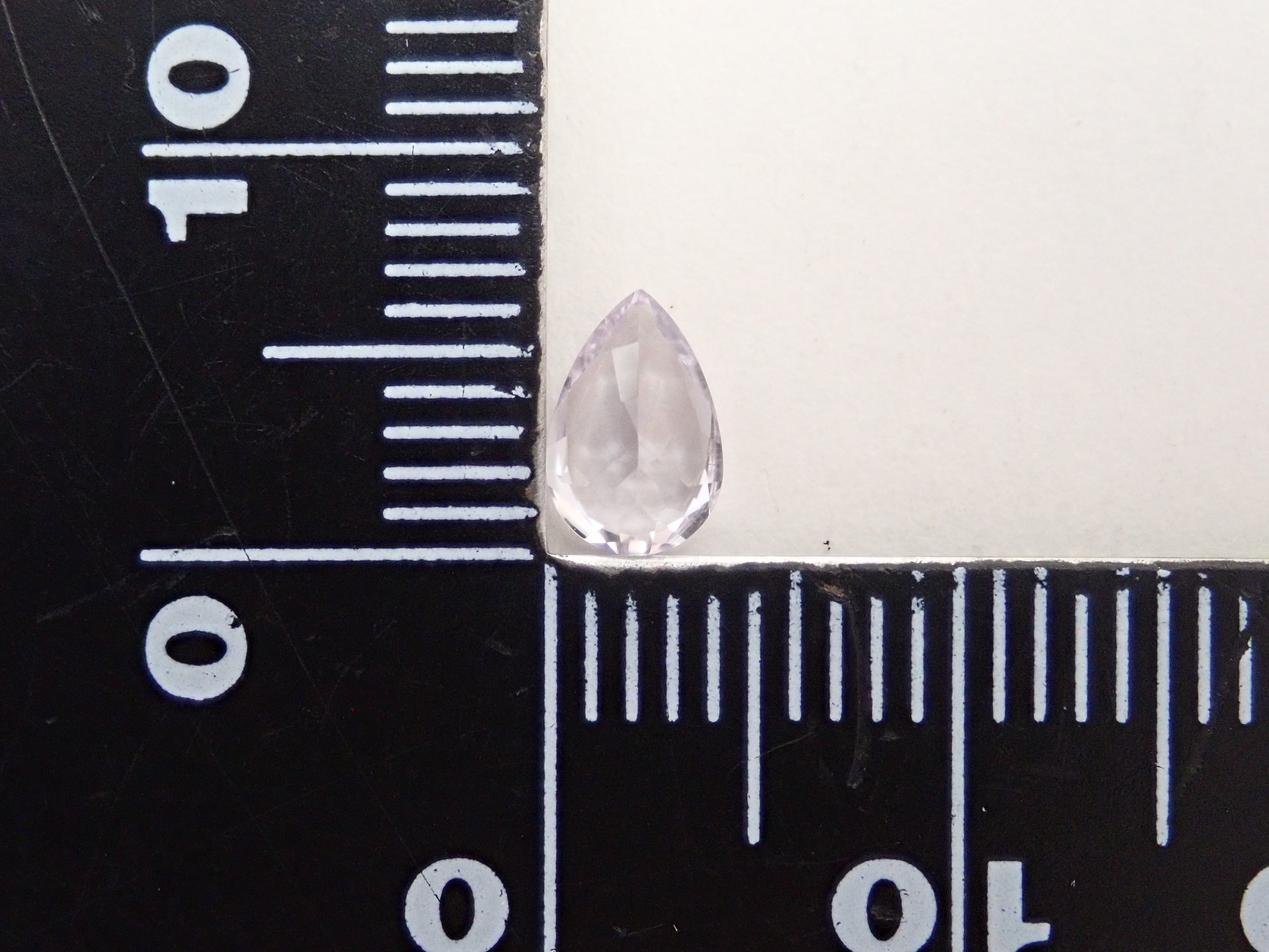 【12562018掲載】ブラジル産ヘルデライト 0.509ctルース