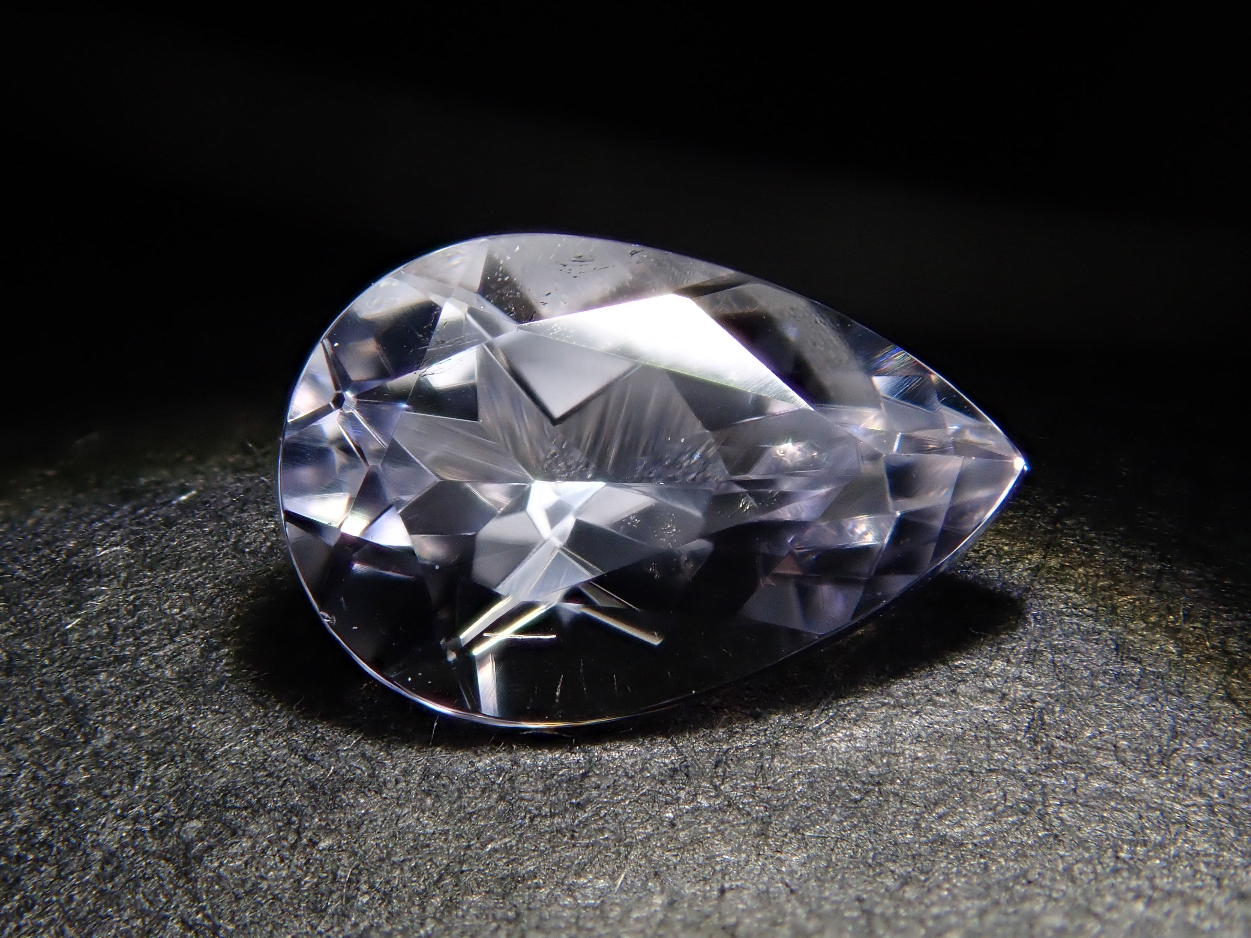 【12562018掲載】ブラジル産ヘルデライト 0.509ctルース