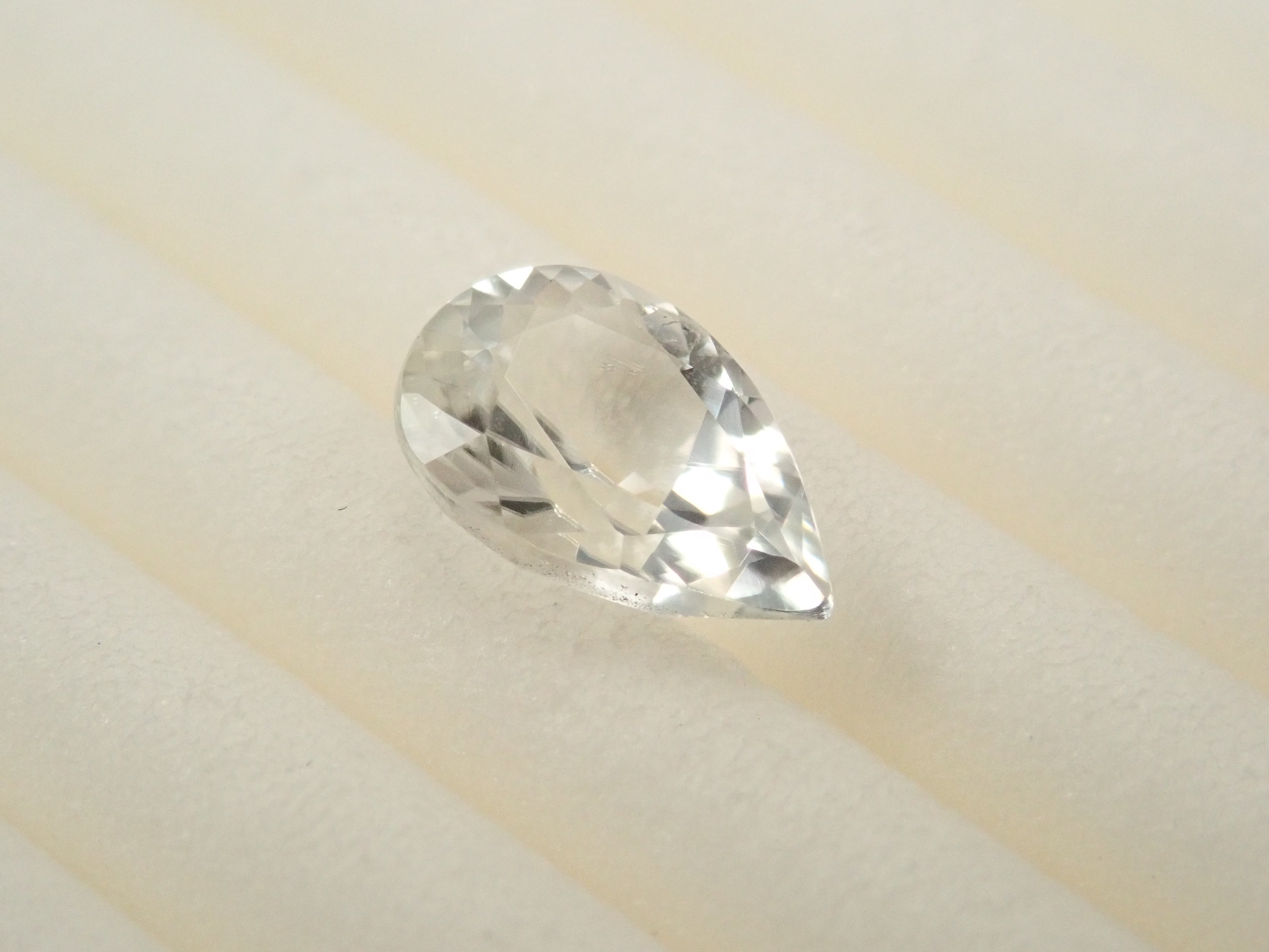 【12562019掲載】アメリカ産ダトライト 0.592ctルース