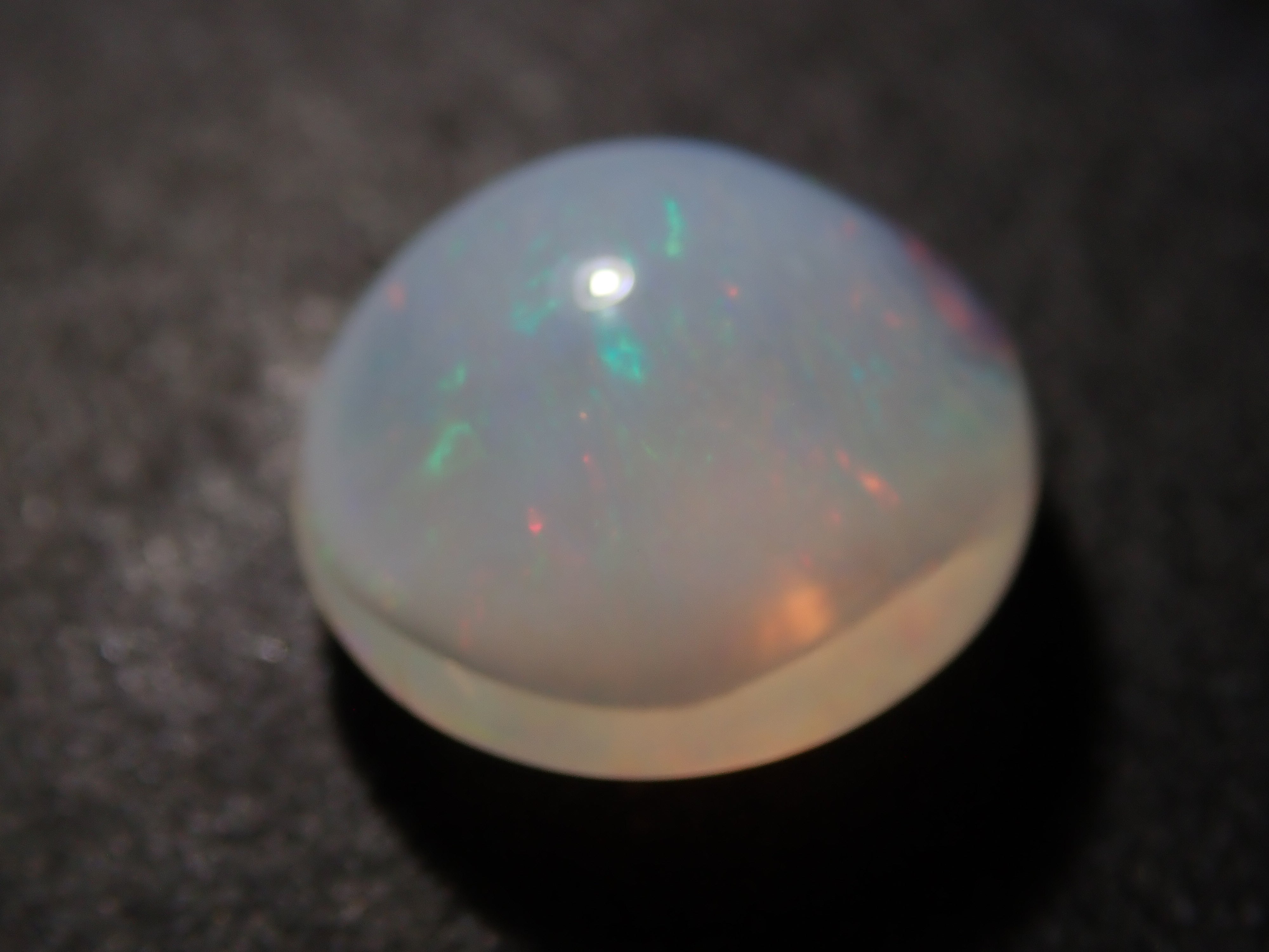 【12561999掲載】メキシコ産エッグインオパール 2.125ctルース