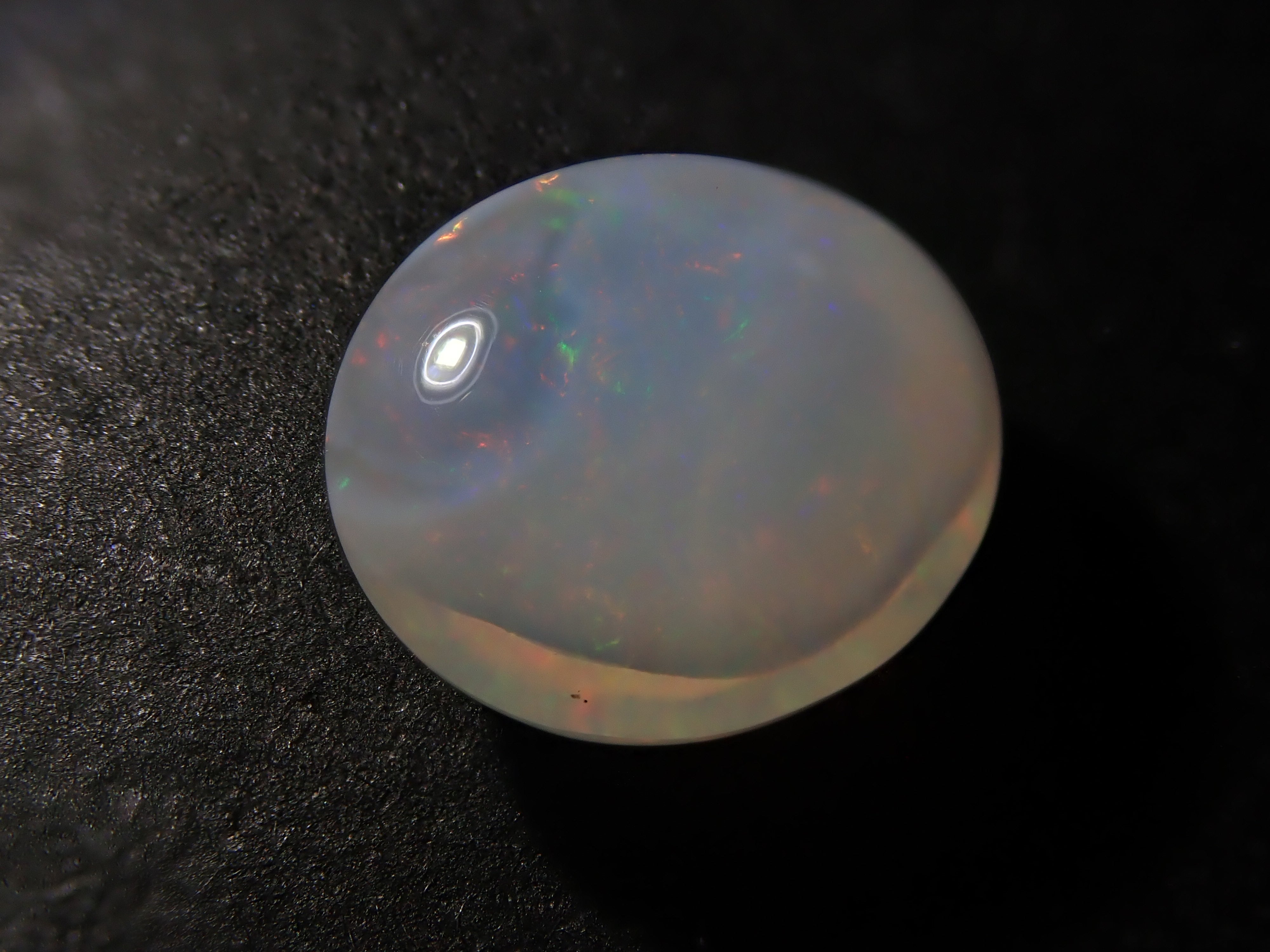 【12561999掲載】メキシコ産エッグインオパール 2.125ctルース