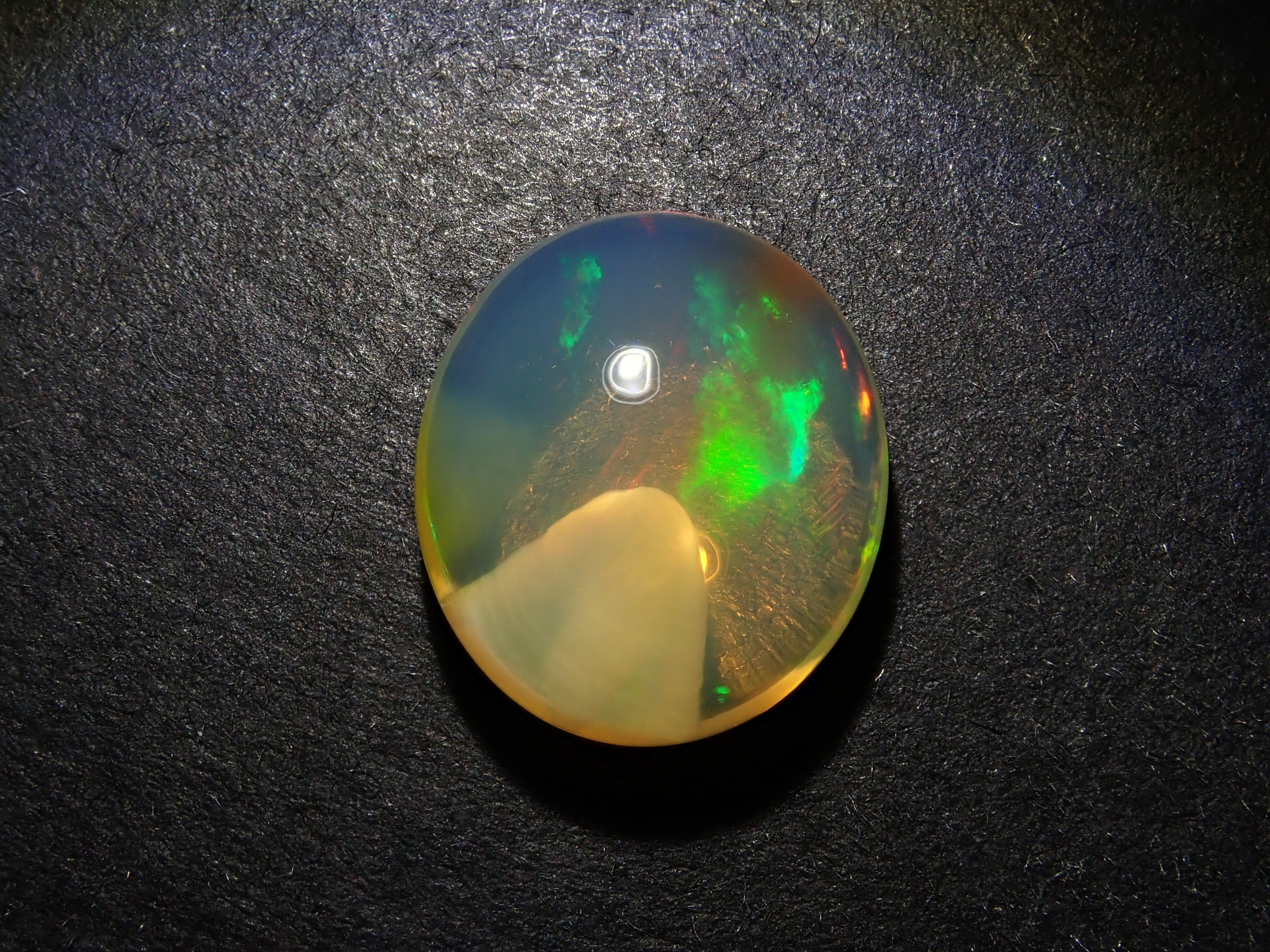 【12562000掲載】メキシコ産エッグインオパール 4.879ctルース