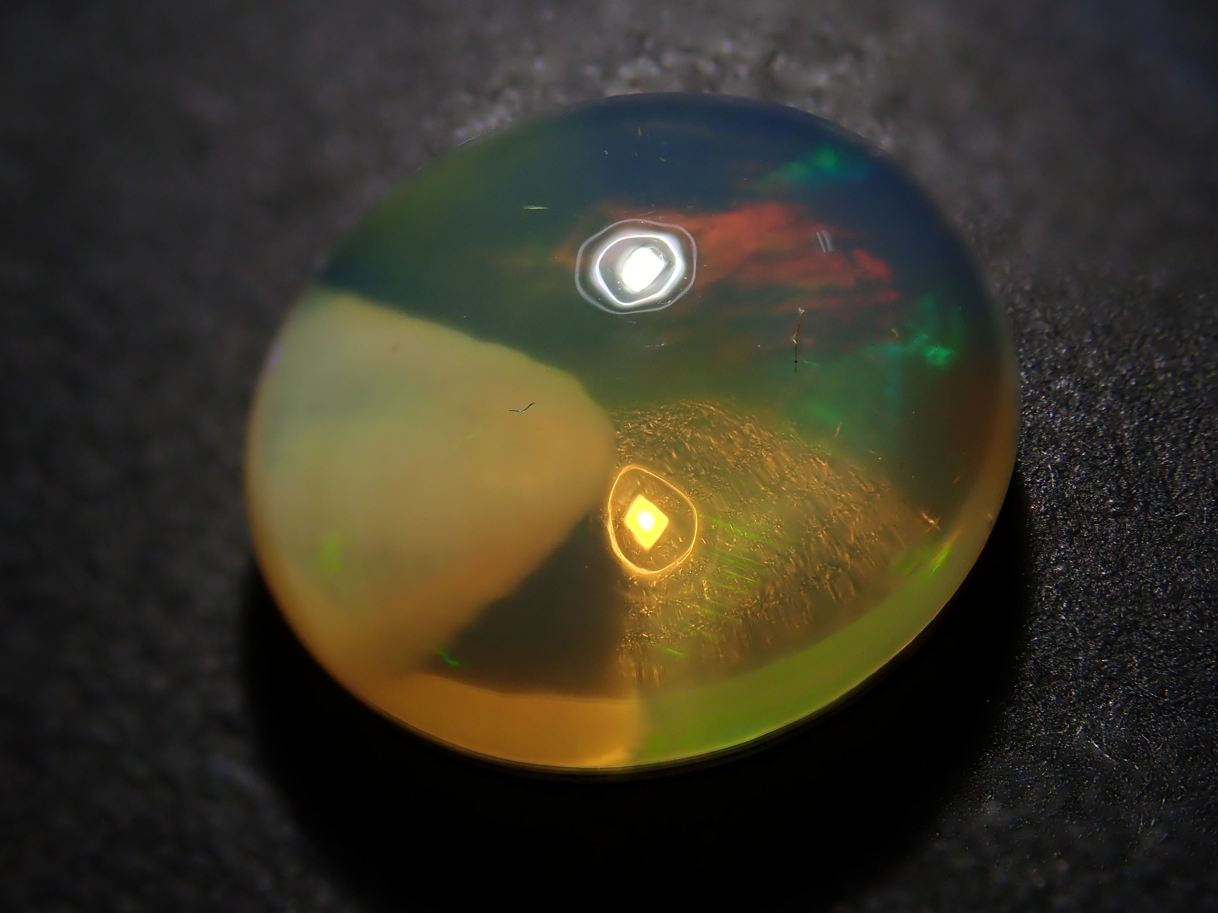 【12562000掲載】メキシコ産エッグインオパール 4.879ctルース