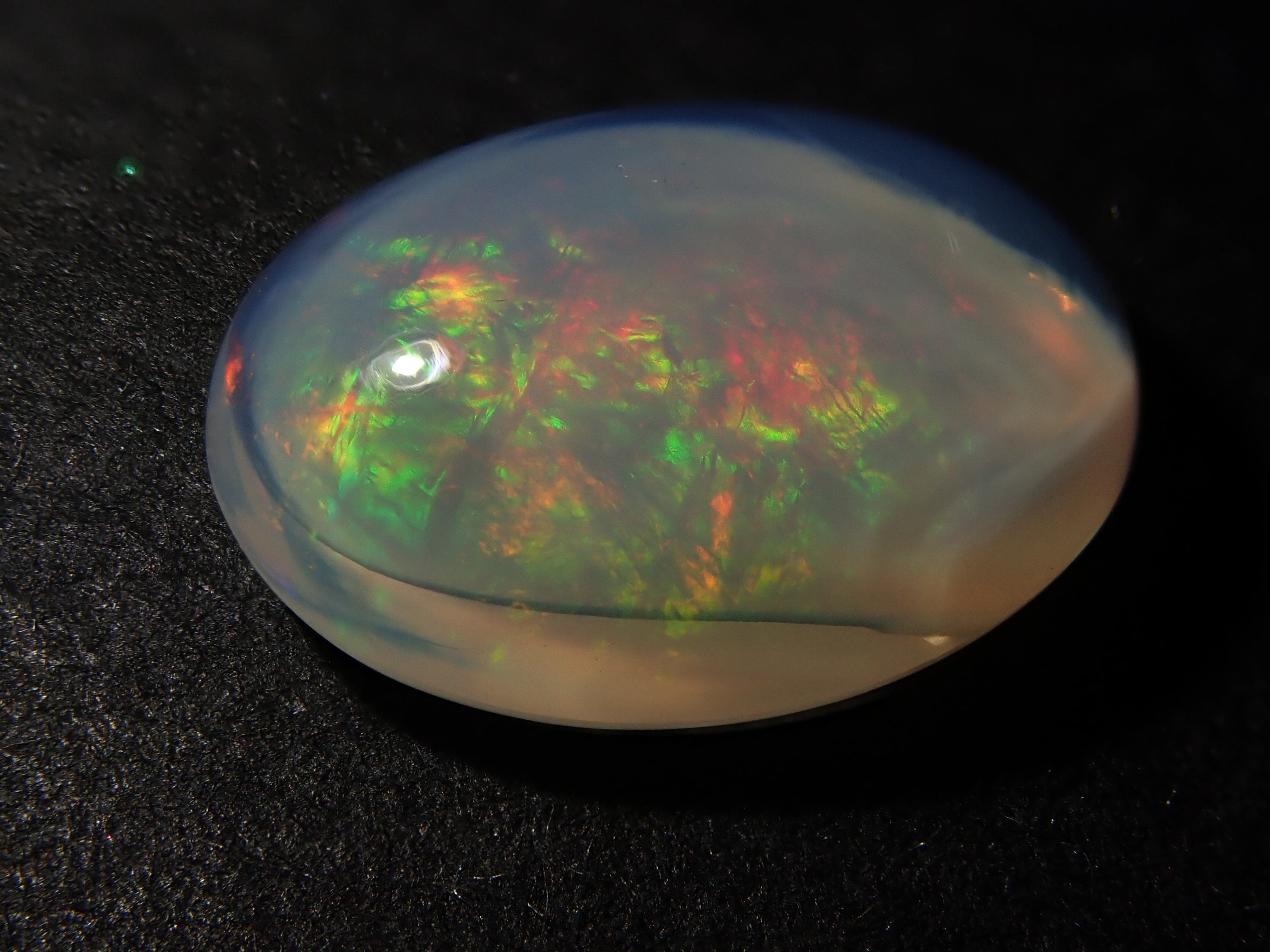 【12562001掲載】メキシコ産エッグインオパール 3.195ctルース