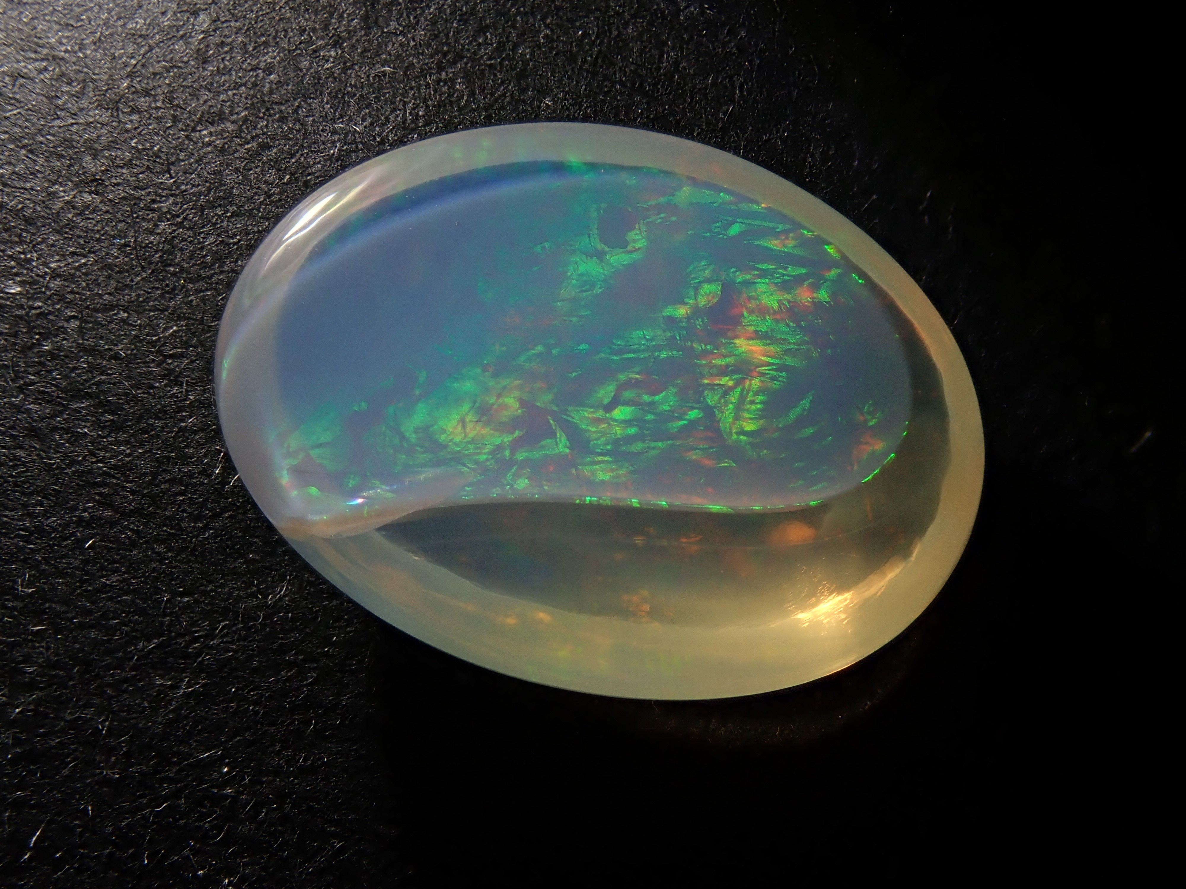 【12562001掲載】メキシコ産エッグインオパール 3.195ctルース