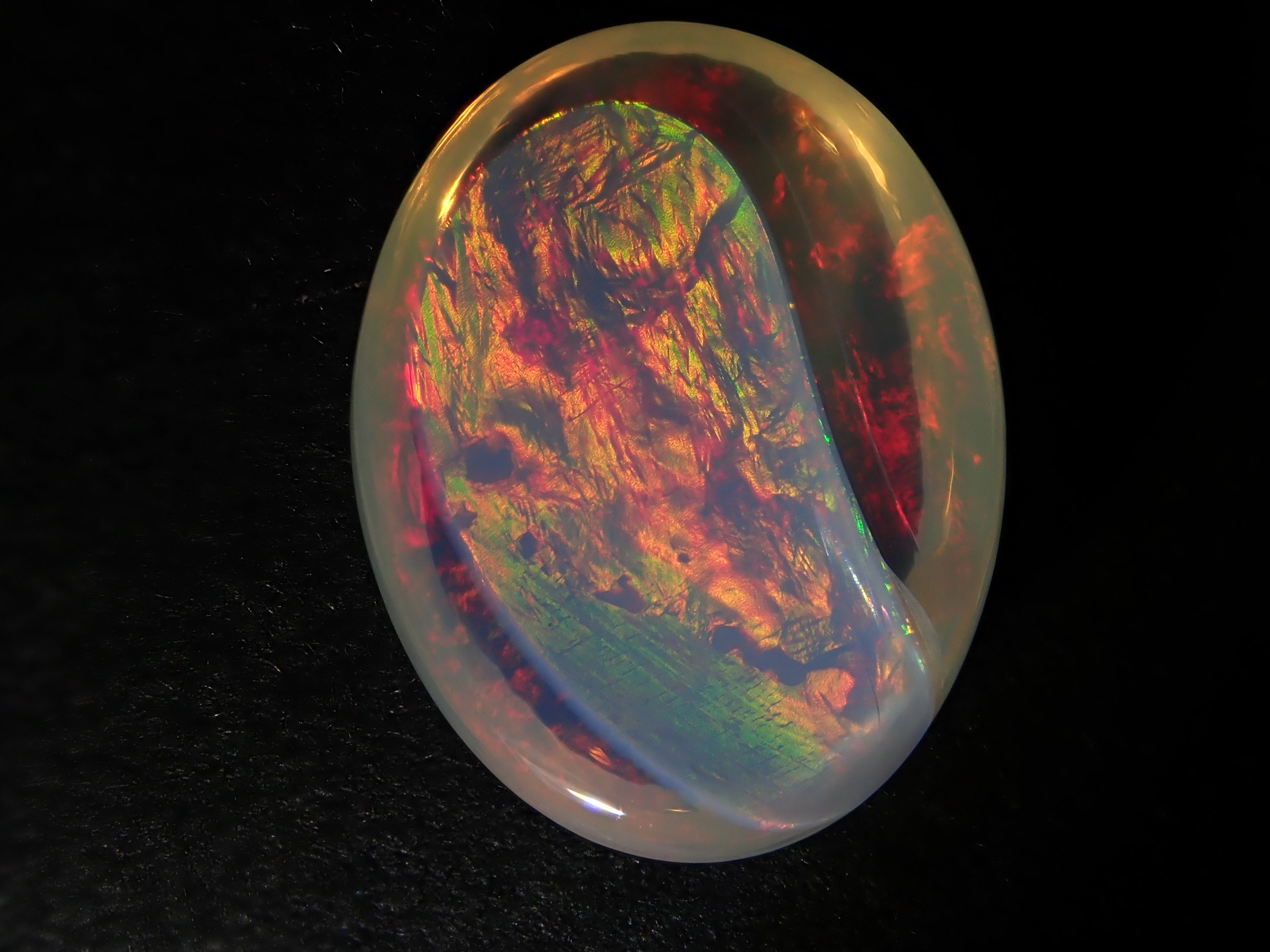 【12562001掲載】メキシコ産エッグインオパール 3.195ctルース