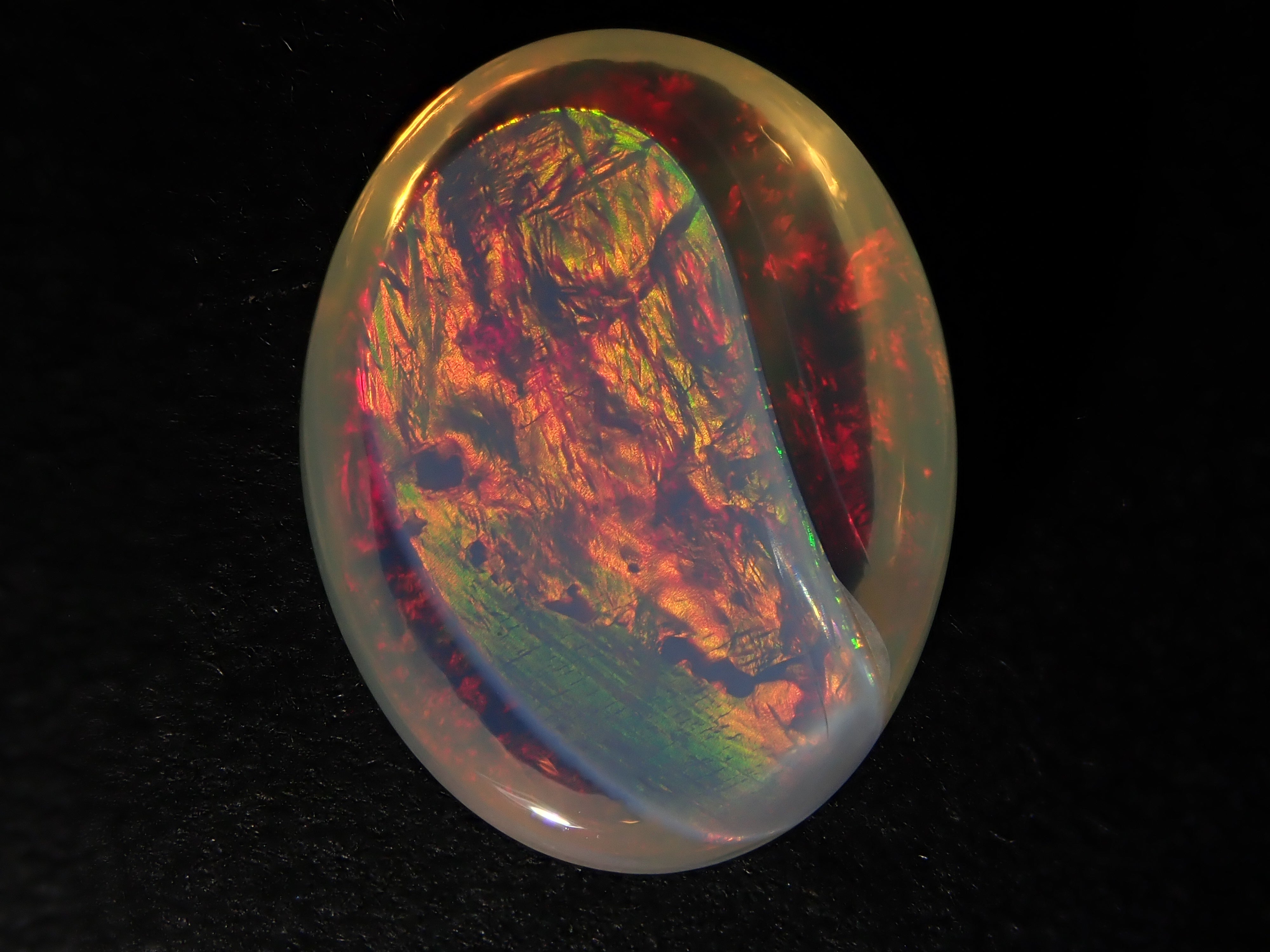 【12562001掲載】メキシコ産エッグインオパール 3.195ctルース