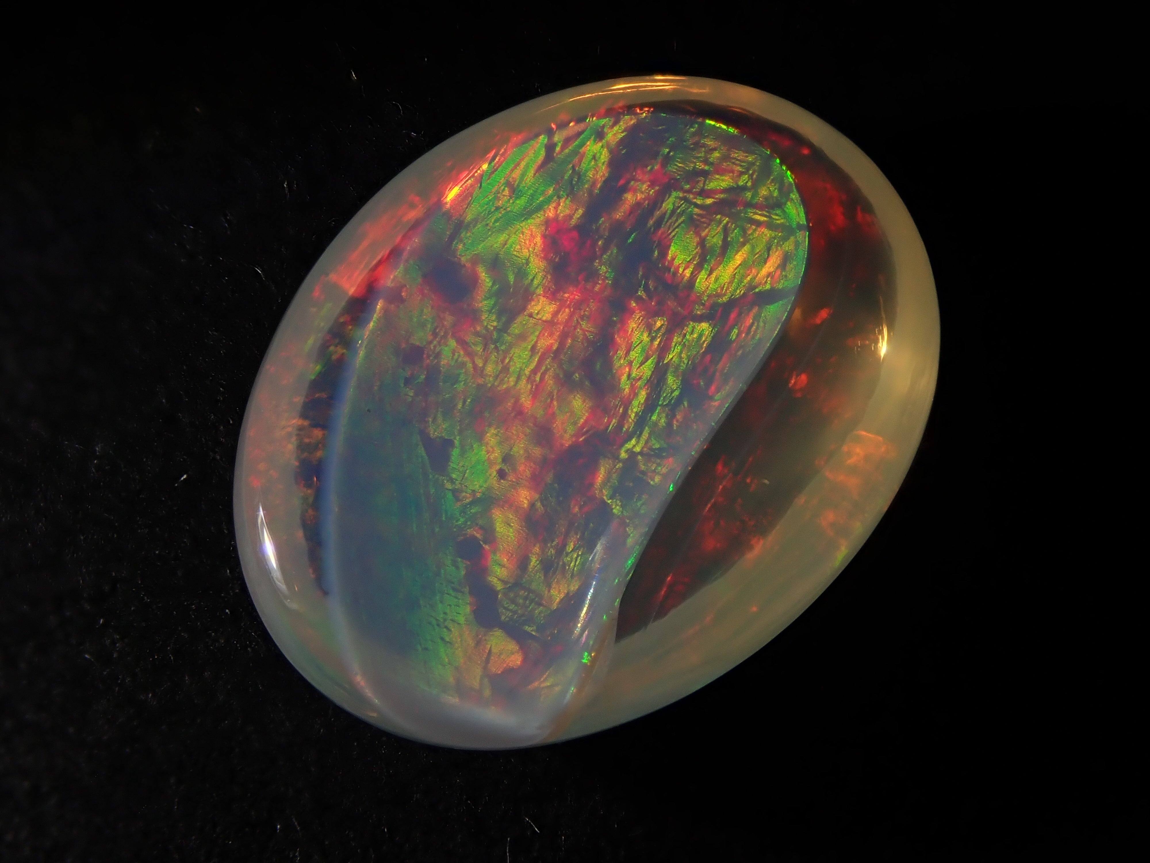 【12562001掲載】メキシコ産エッグインオパール 3.195ctルース