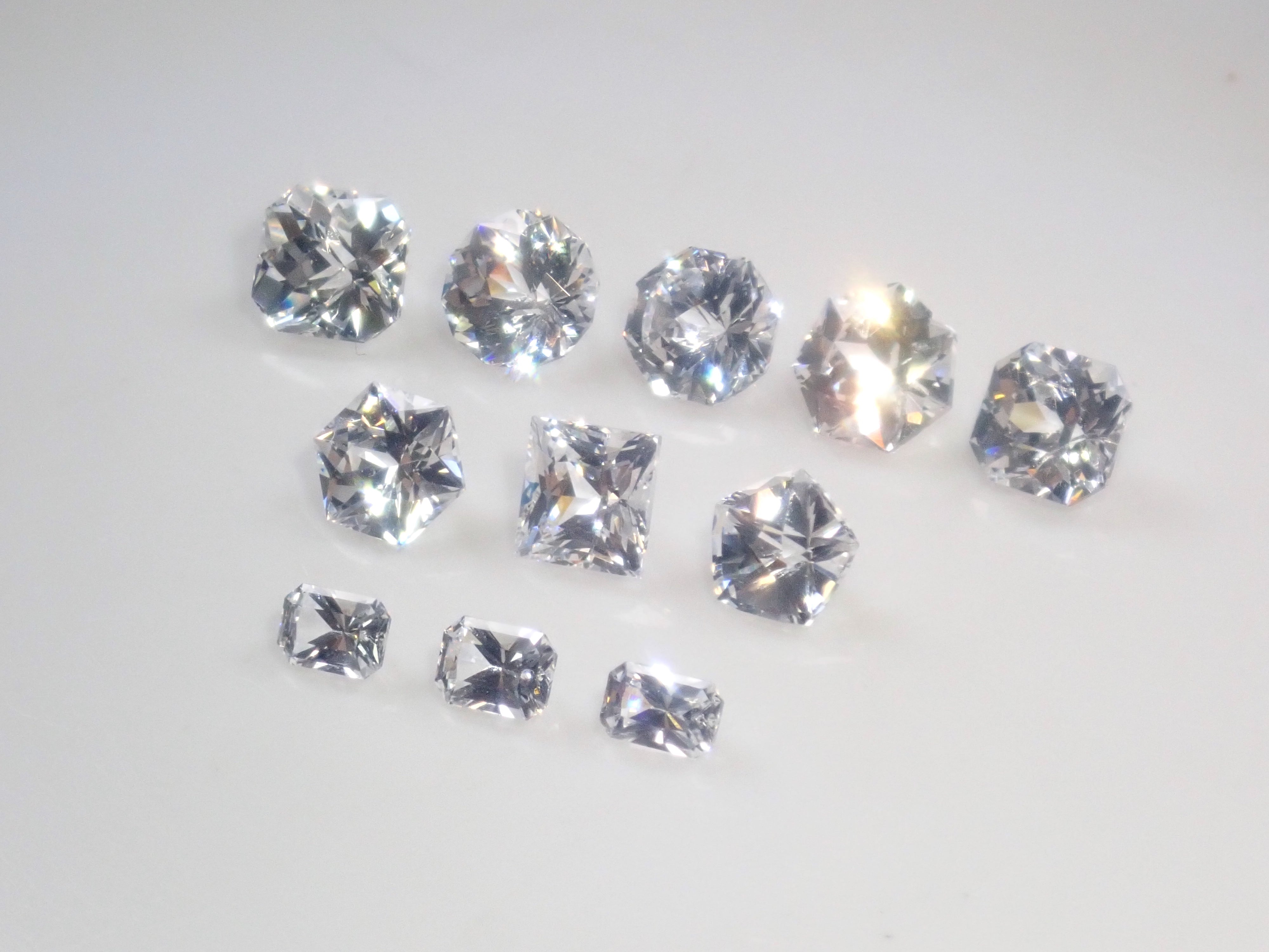 【3/6 22時販売】《限定13石》通常39,800円のD/IF/3EXのラボグロウンダイヤモンドや通常59,800円のさくらインカットYAGなど合成ガチャ(さらに合成アレキサンドライト付き)《複数購入割引有》