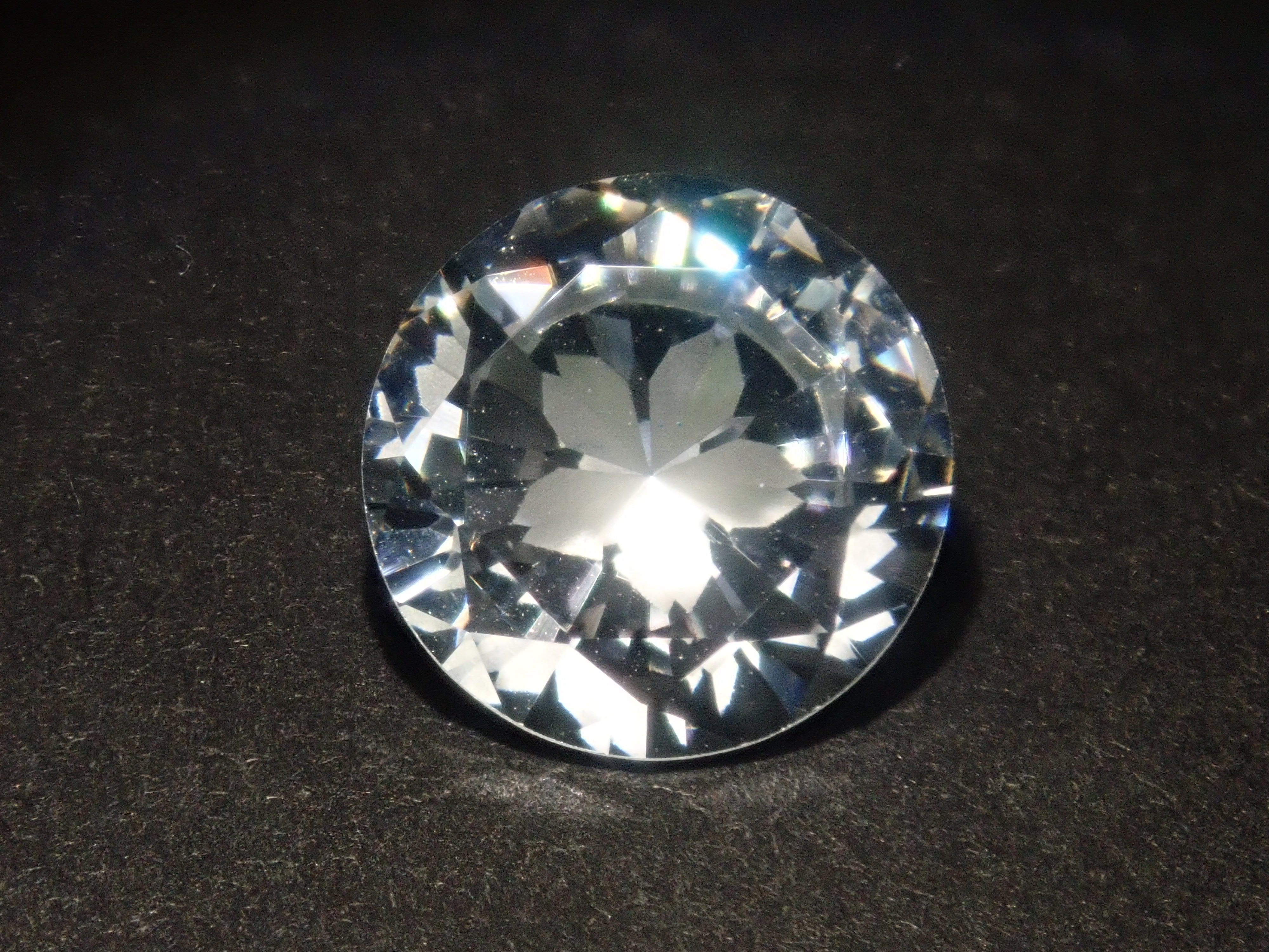 【3/6 22時販売】《限定13石》通常39,800円のD/IF/3EXのラボグロウンダイヤモンドや通常59,800円のさくらインカットYAGなど合成ガチャ(さらに合成アレキサンドライト付き)《複数購入割引有》