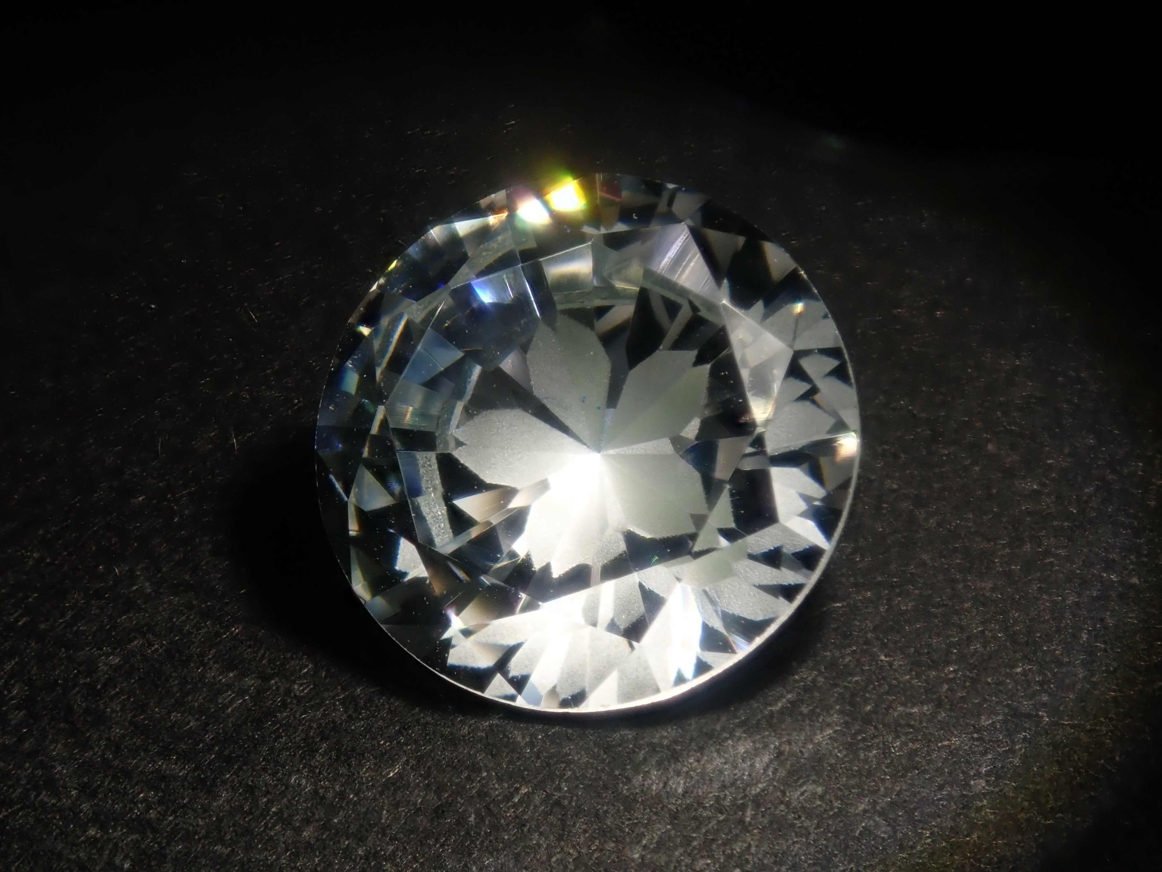 【3/6 22時販売】《限定13石》通常39,800円のD/IF/3EXのラボグロウンダイヤモンドや通常59,800円のさくらインカットYAGなど合成ガチャ(さらに合成アレキサンドライト付き)《複数購入割引有》