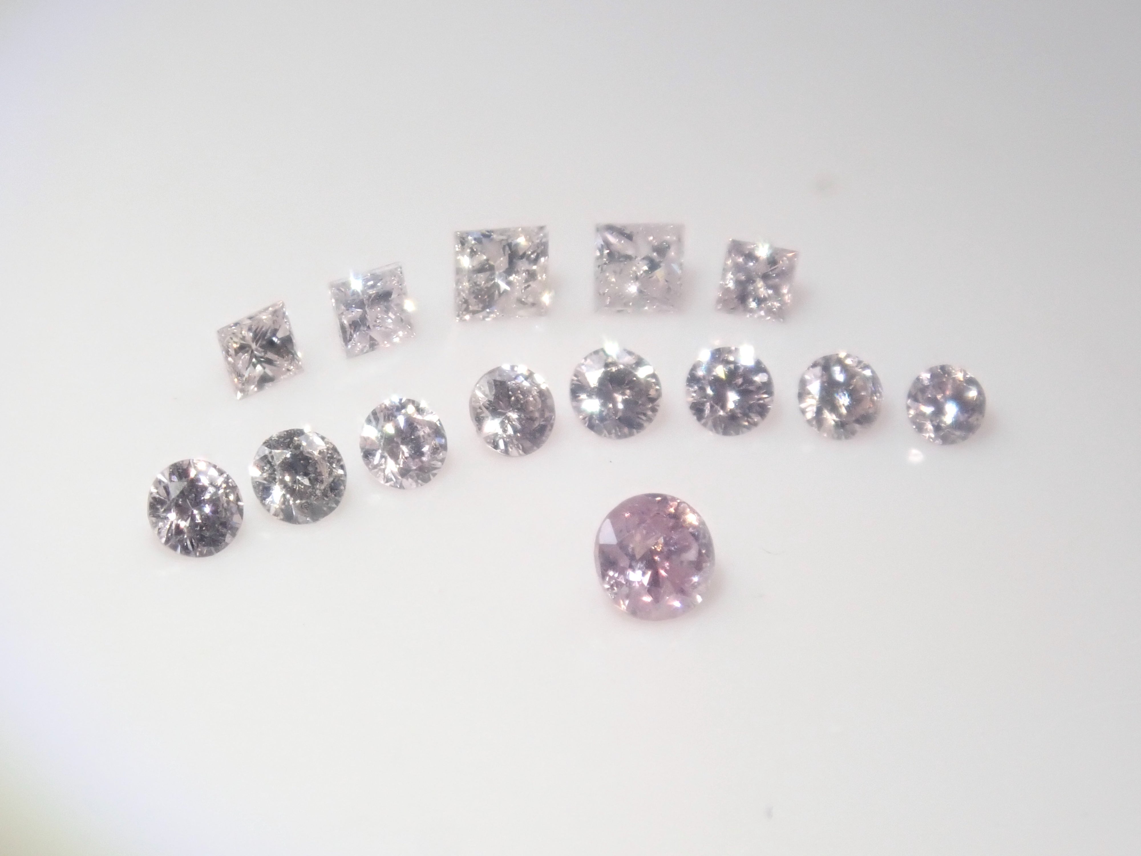 【3/1 22時販売】《限定15石》通常39,800円のFANCYカラーのピンクダイヤ含むピンクダイヤモンド1石ルース《複数購入割引有》