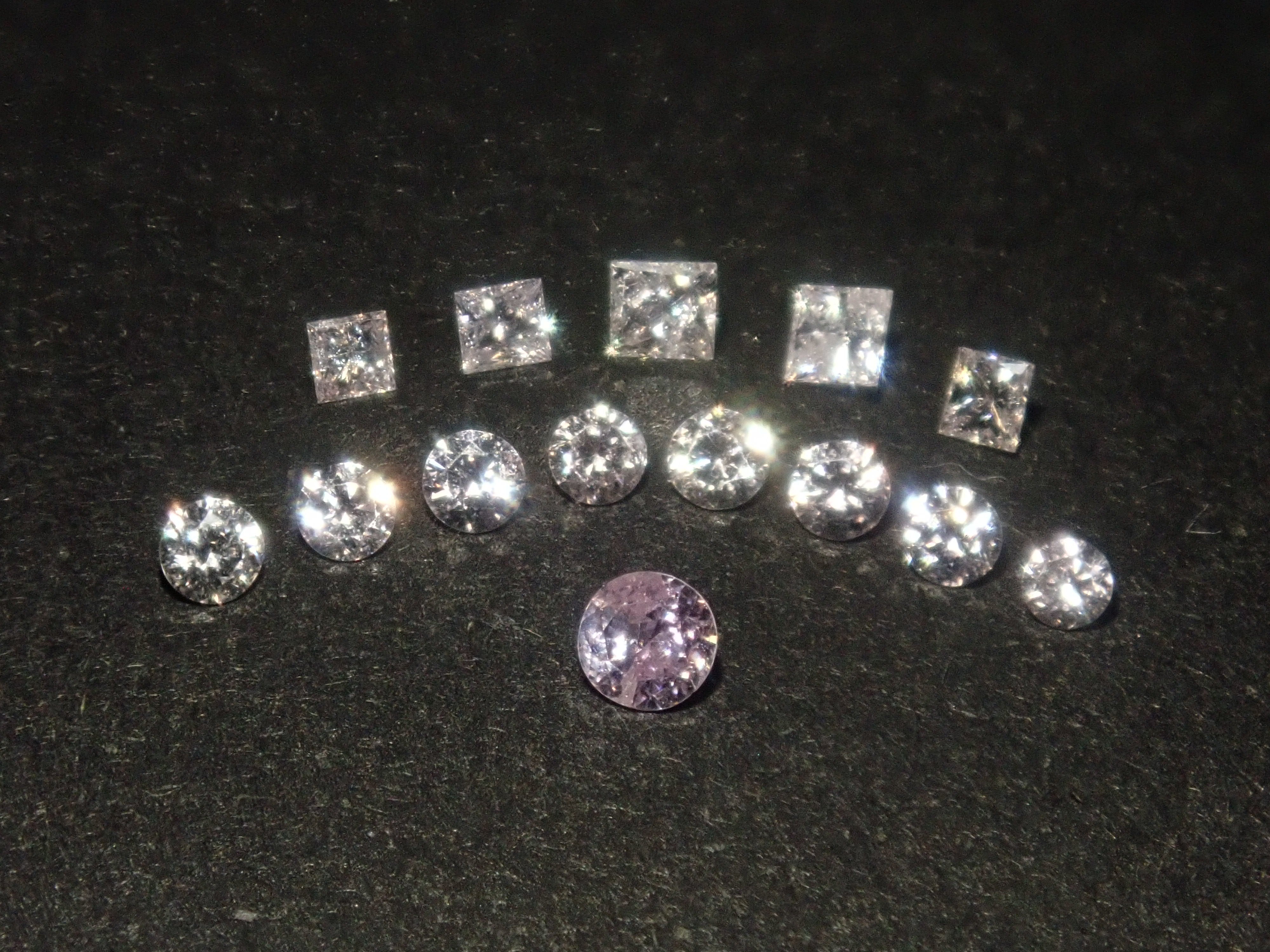 【3/1 22時販売】《限定15石》通常39,800円のFANCYカラーのピンクダイヤ含むピンクダイヤモンド1石ルース《複数購入割引有》