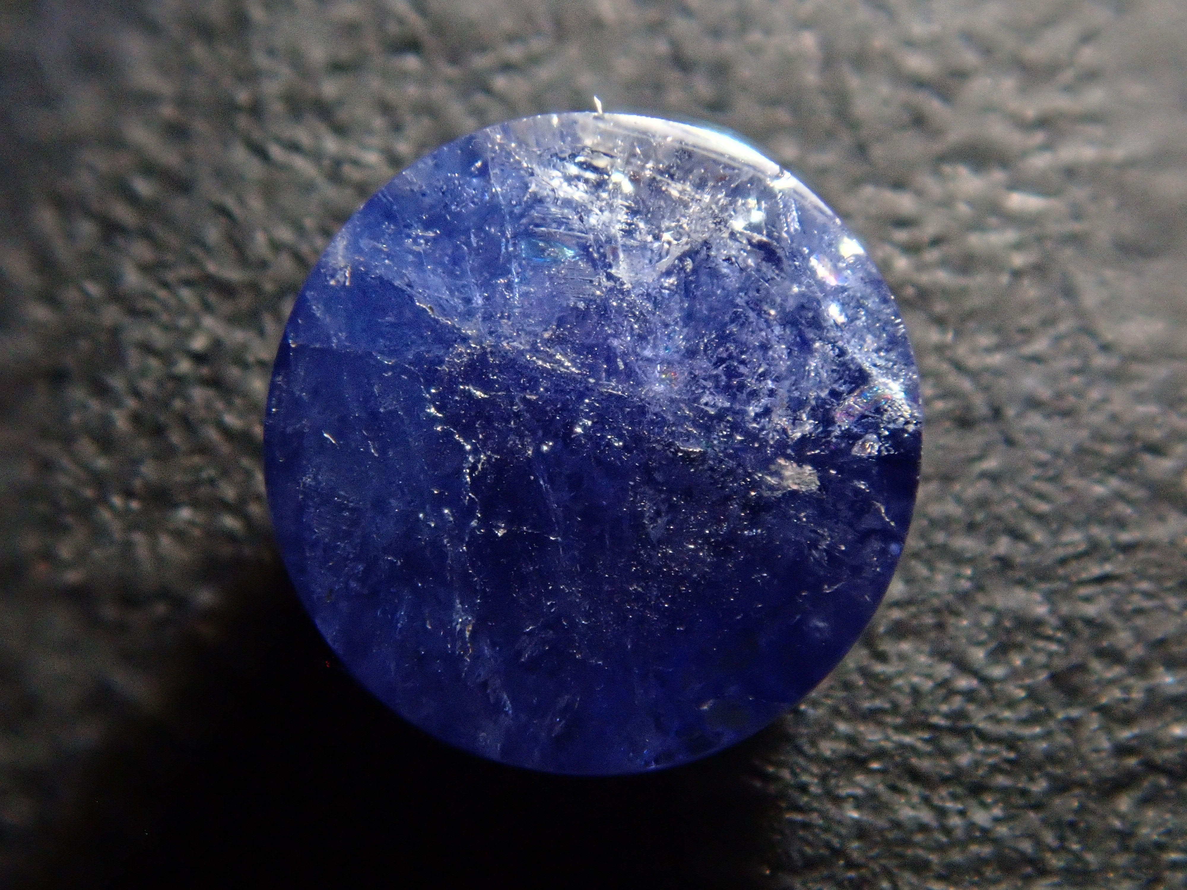 【12549810掲載】ベニトアイト 0.607ctルース