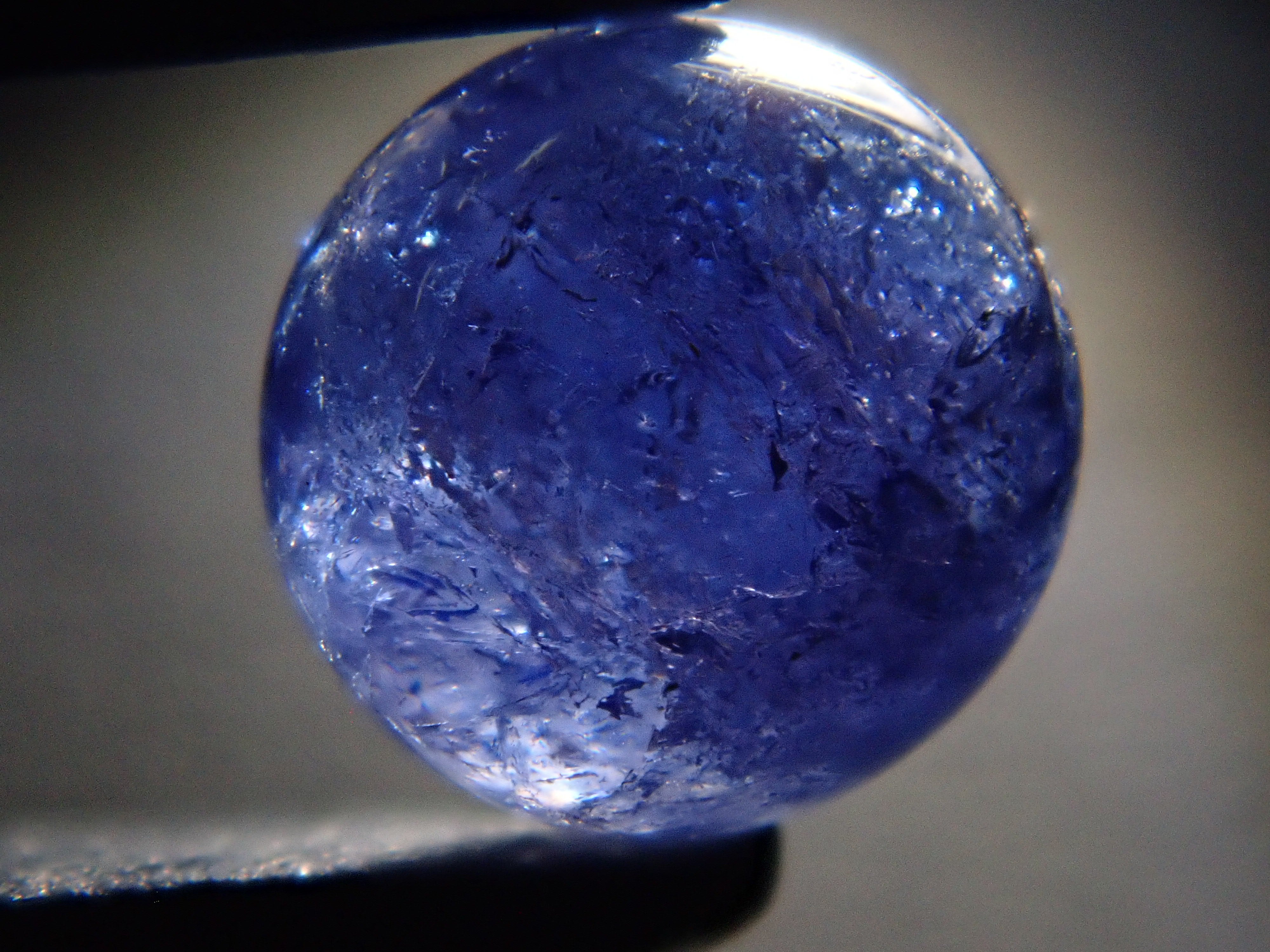 【12549810掲載】ベニトアイト 0.607ctルース