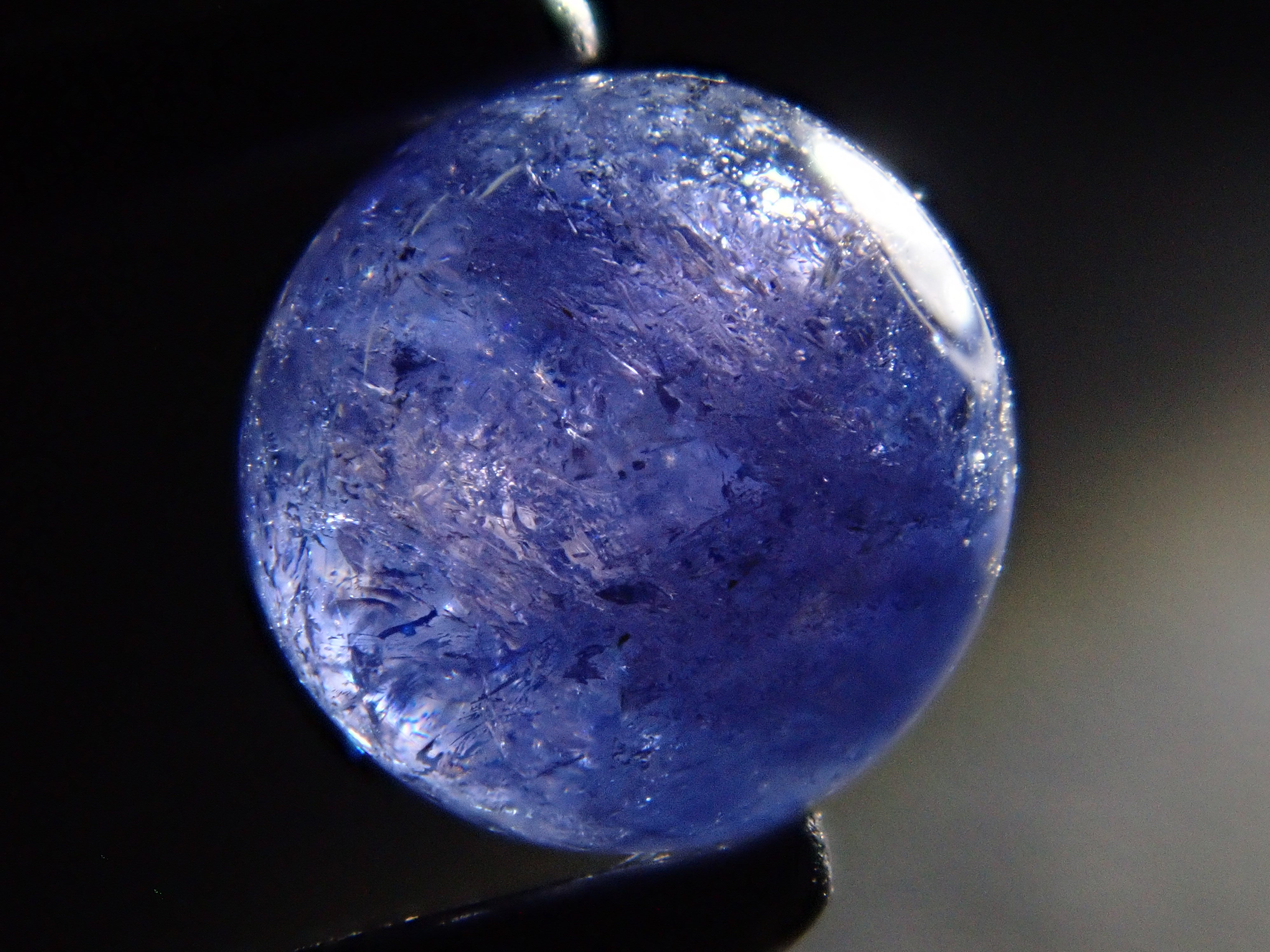 【12549810掲載】ベニトアイト 0.607ctルース