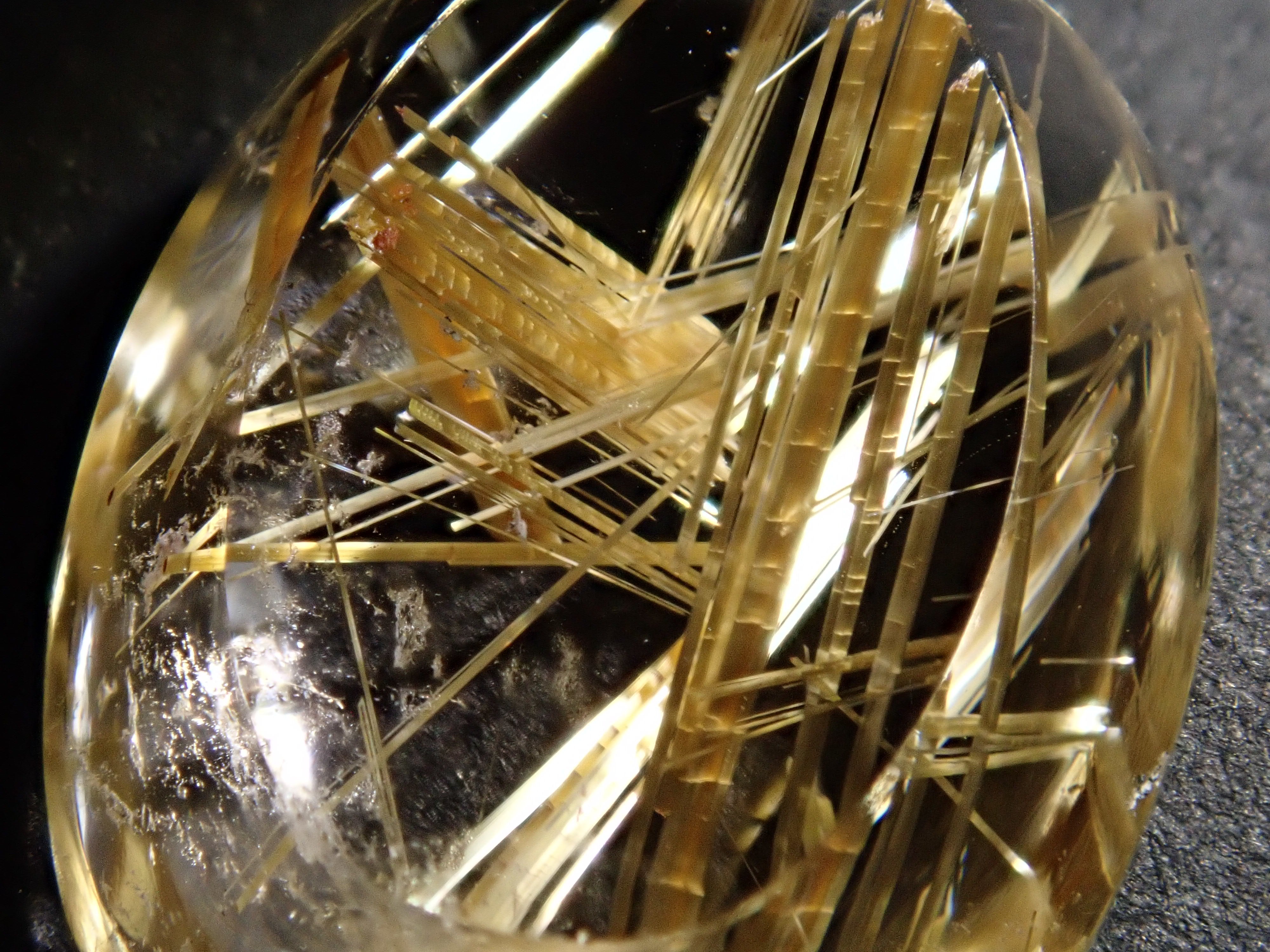 ルチルレイテッドクォーツ 7.440ctルース(太陽ルチルクォーツ)