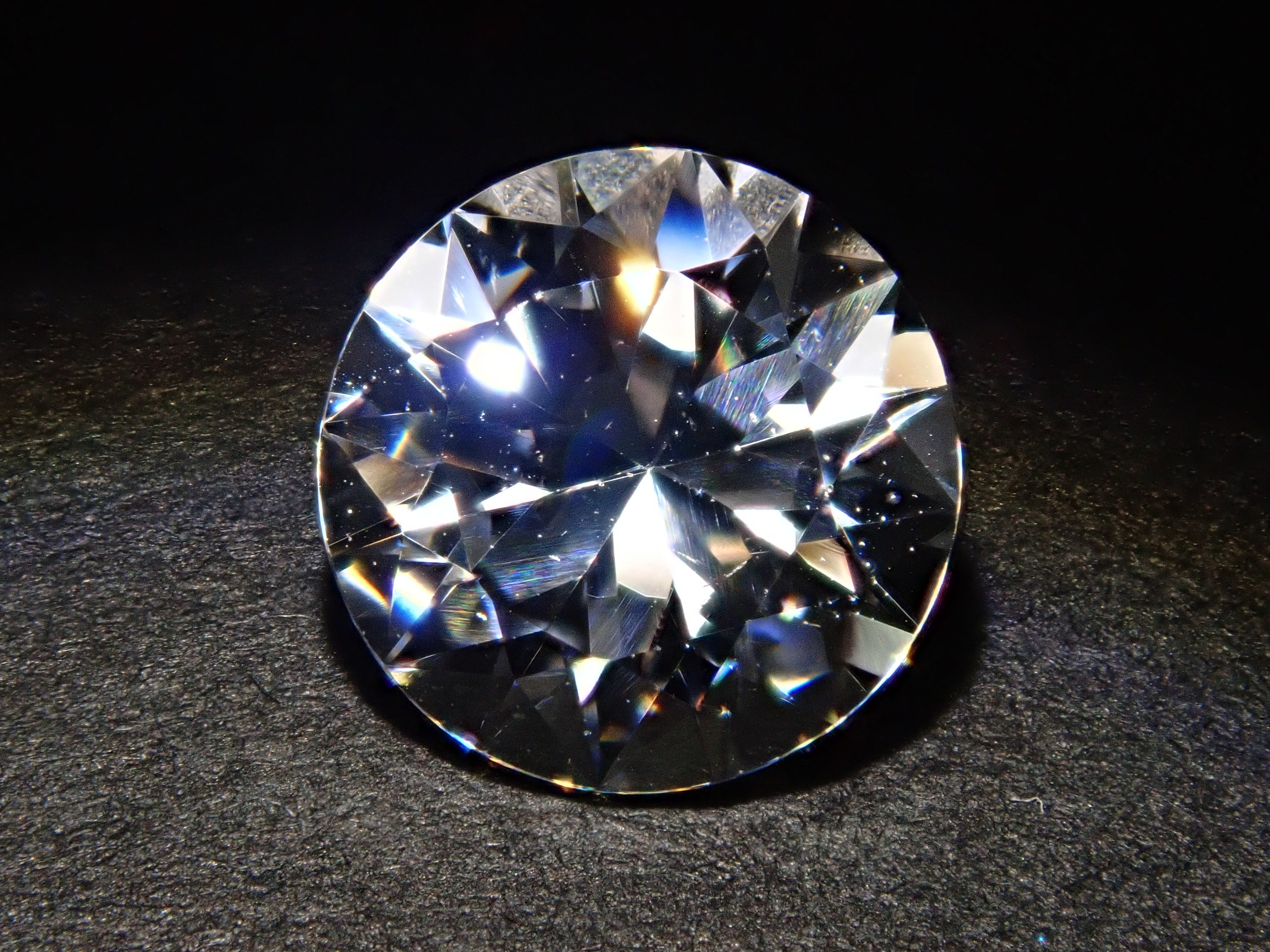 YAG(イットリウムアルミニウムガーネット) 1.927ctルース