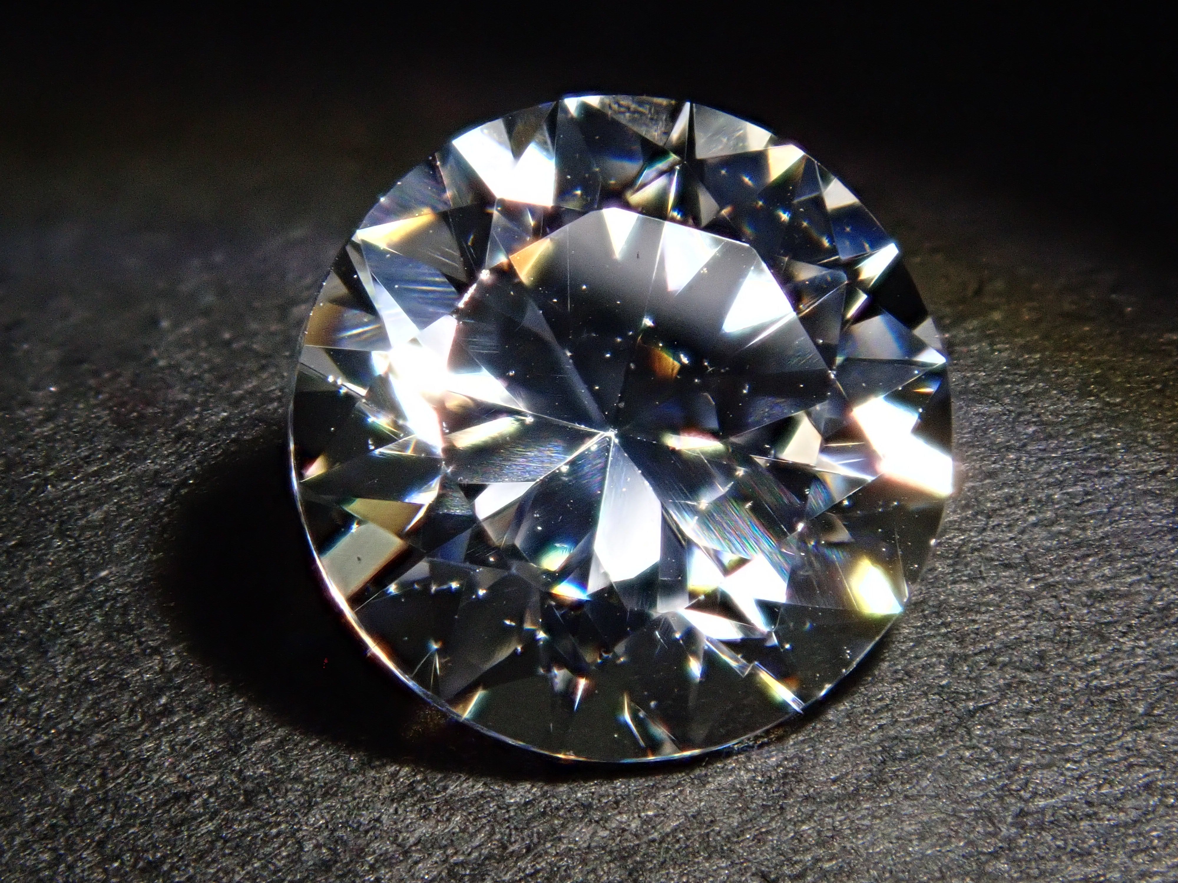 YAG(イットリウムアルミニウムガーネット) 1.927ctルース