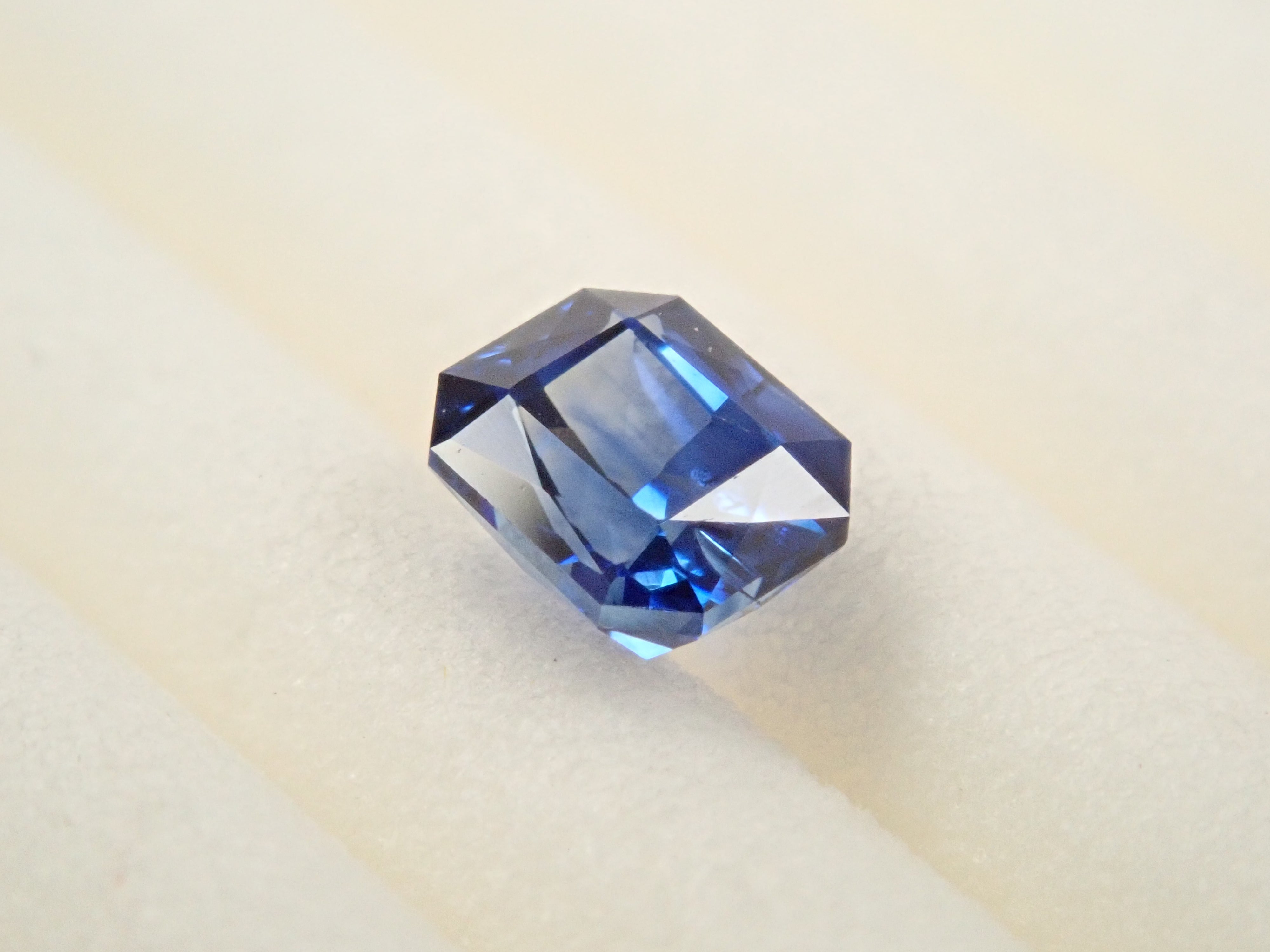 【12561936掲載】ブルーサファイア 0.347ctルース