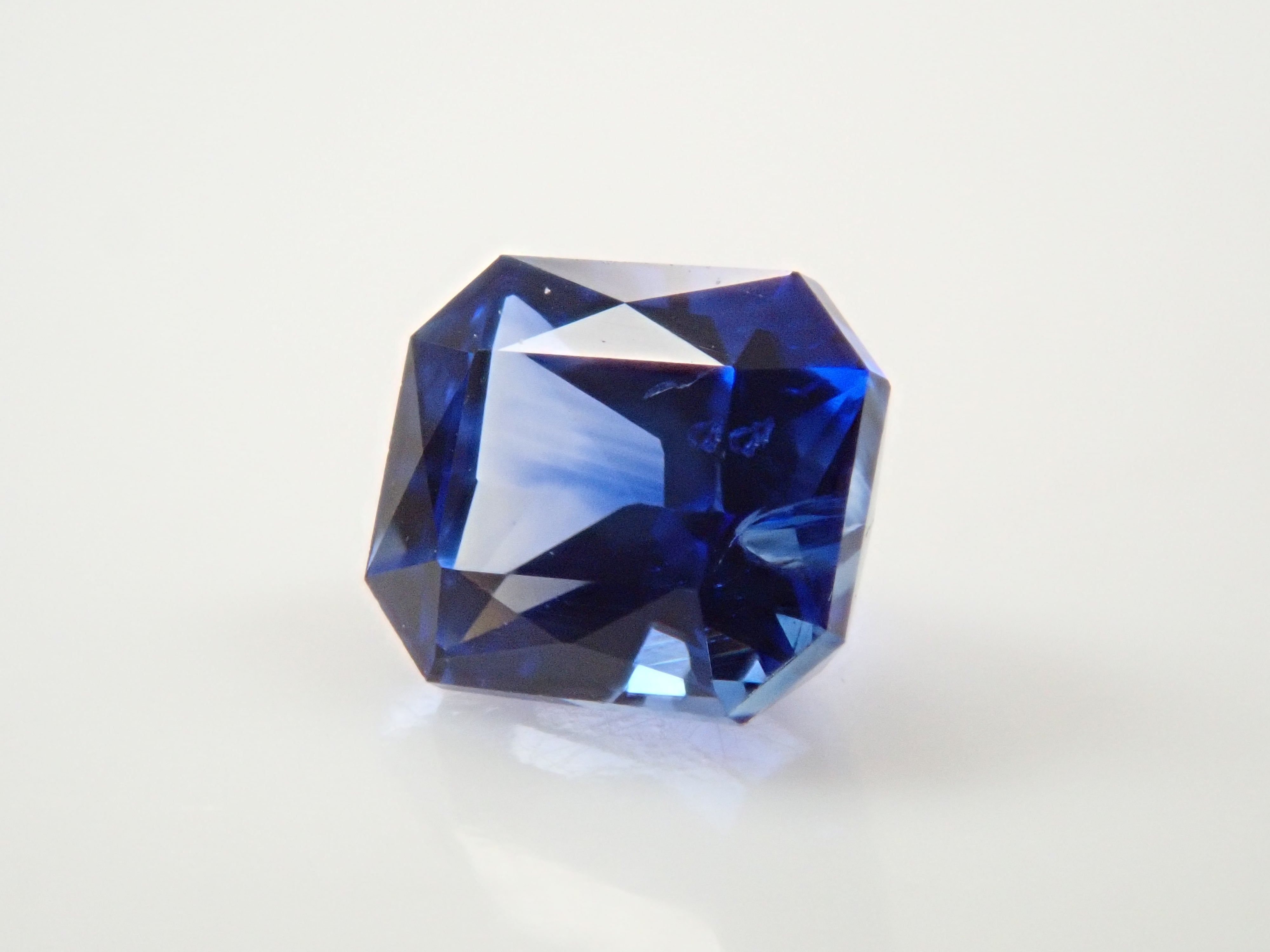 【12561936掲載】ブルーサファイア 0.347ctルース