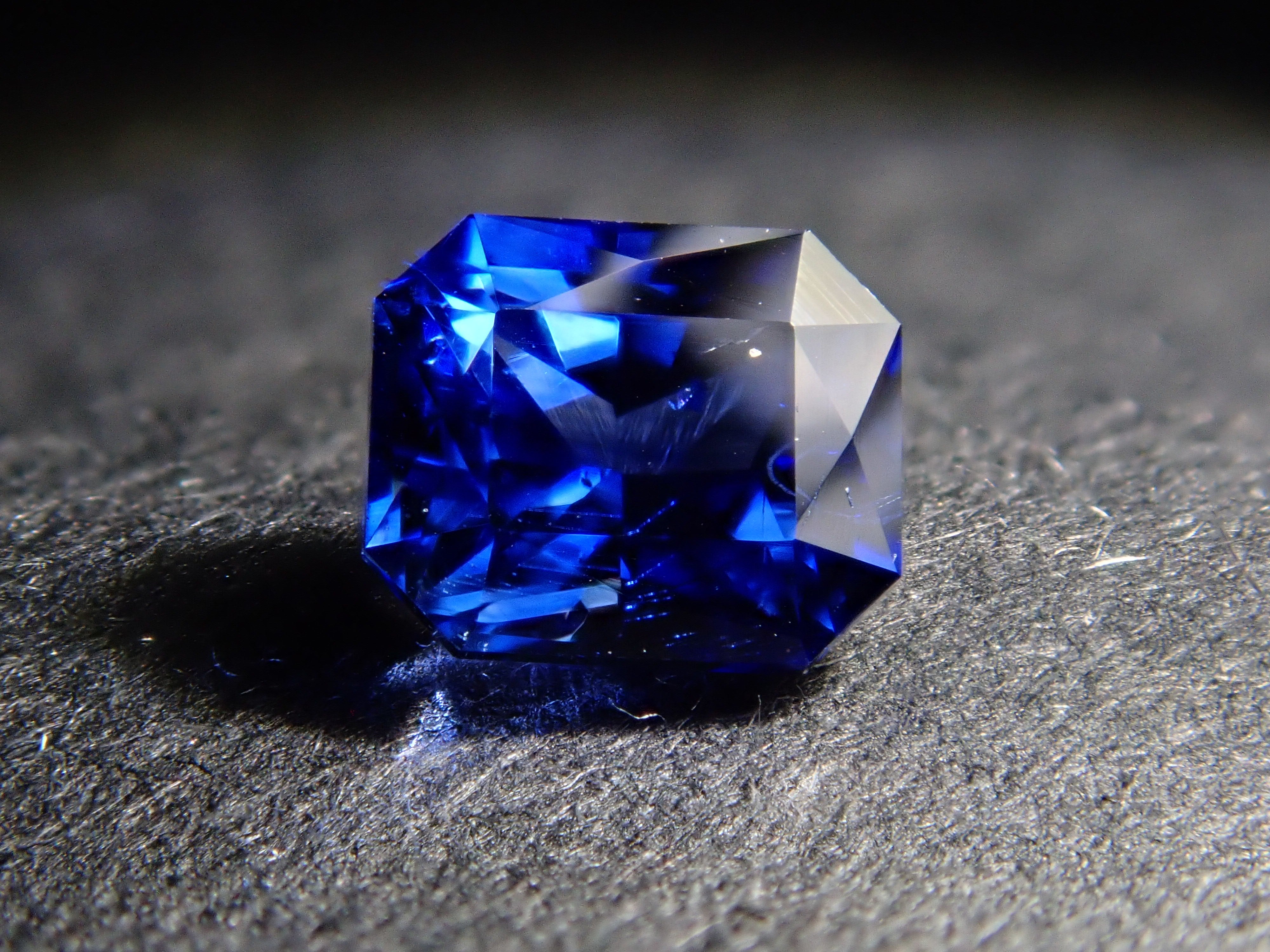 【12561936掲載】ブルーサファイア 0.347ctルース