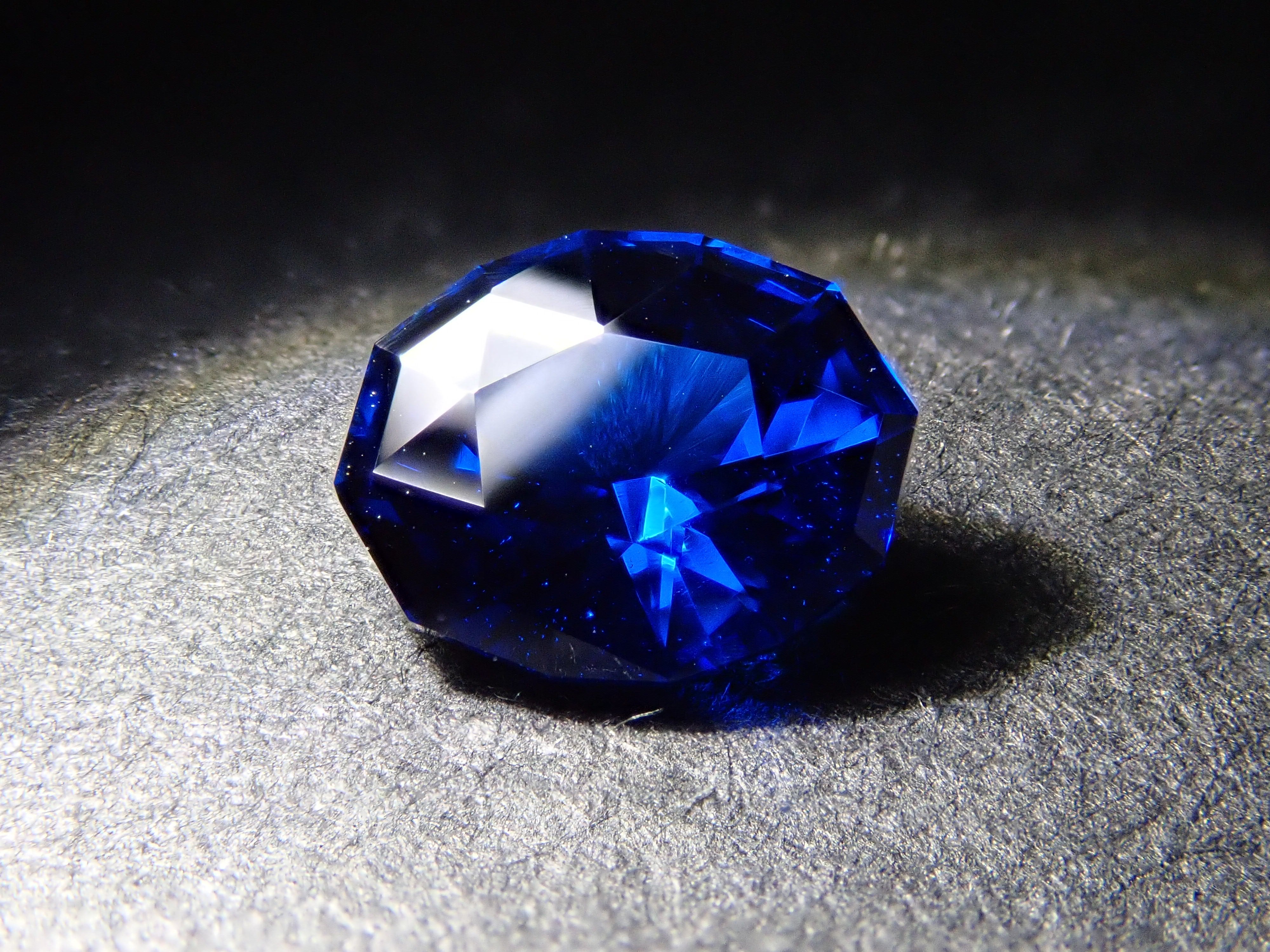 【12561923掲載】合成コバルトスピネル 0.831ctルース