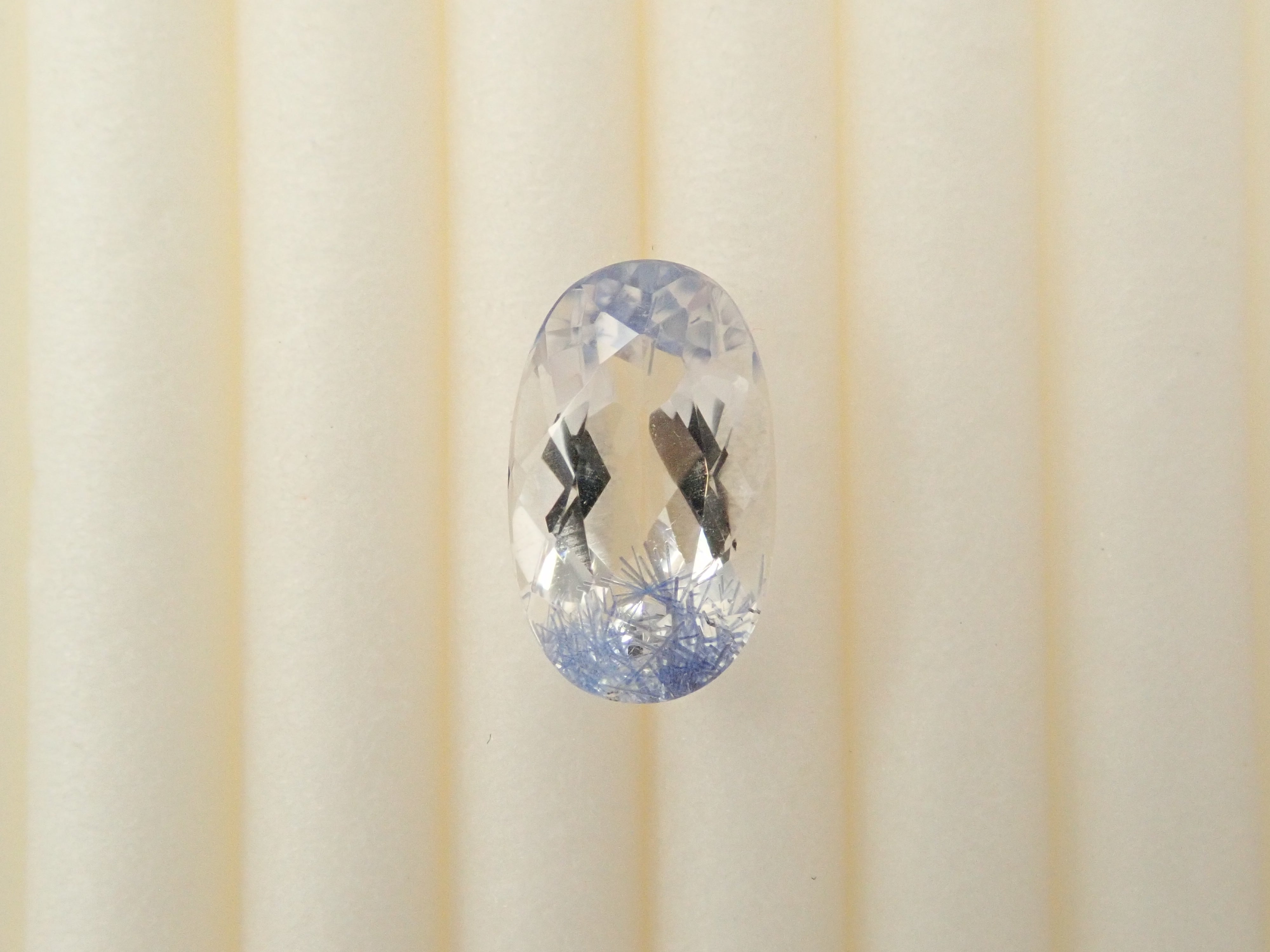 【12562083掲載】ブラジル産デュモルチェライトインクォーツ 1.060ctルース