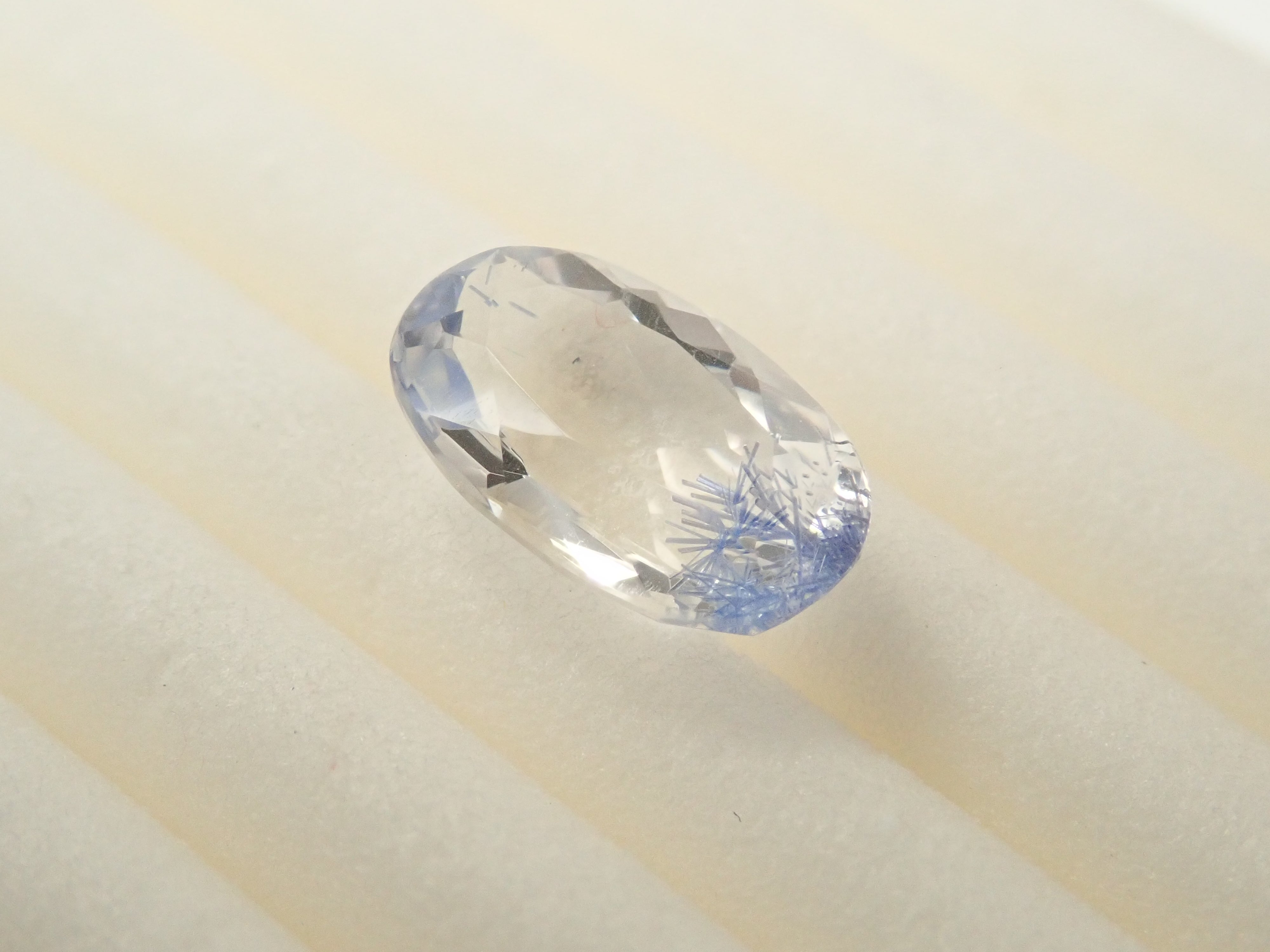 【12562083掲載】ブラジル産デュモルチェライトインクォーツ 1.060ctルース