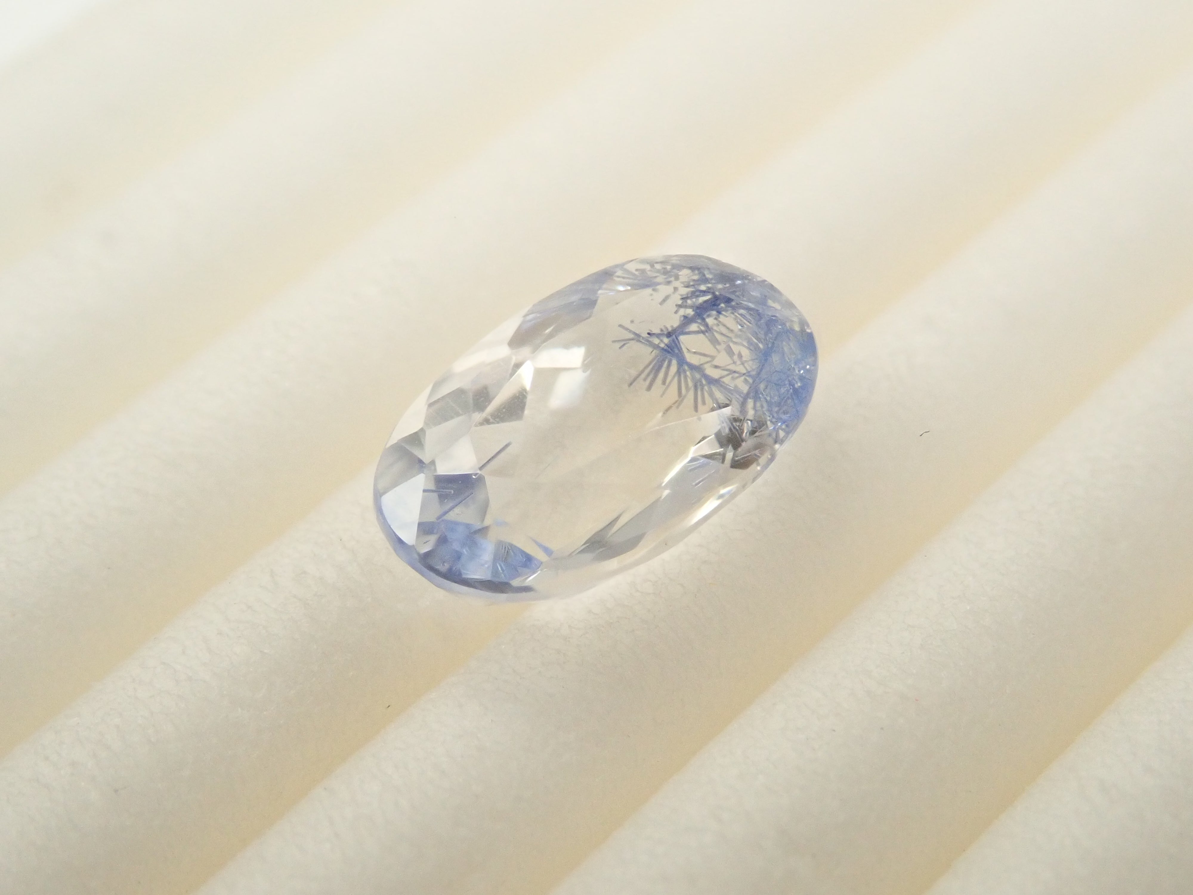 【12562083掲載】ブラジル産デュモルチェライトインクォーツ 1.060ctルース