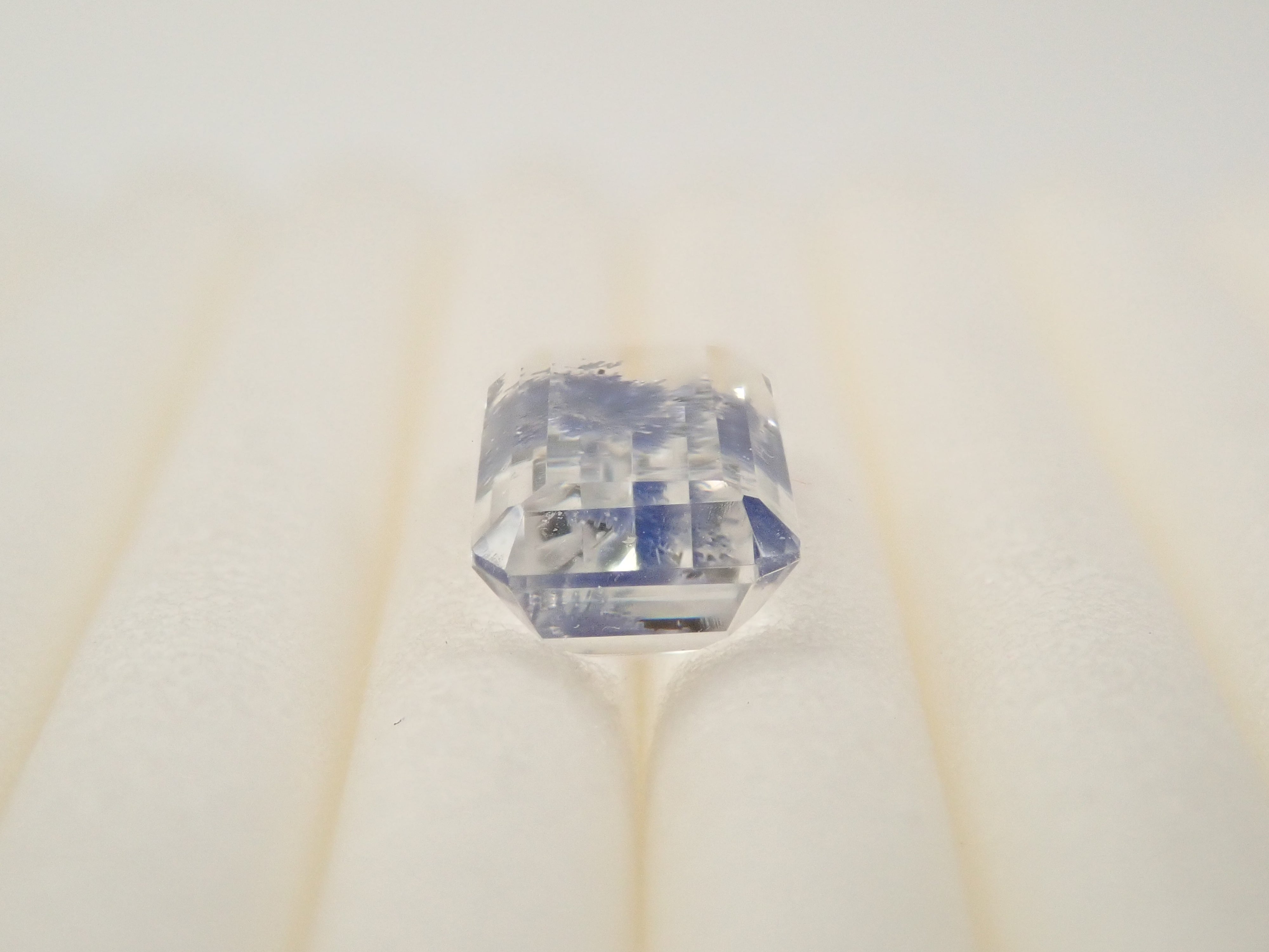 【12562084掲載】ブラジル産デュモルチェライトインクォーツ 0.929ctルース