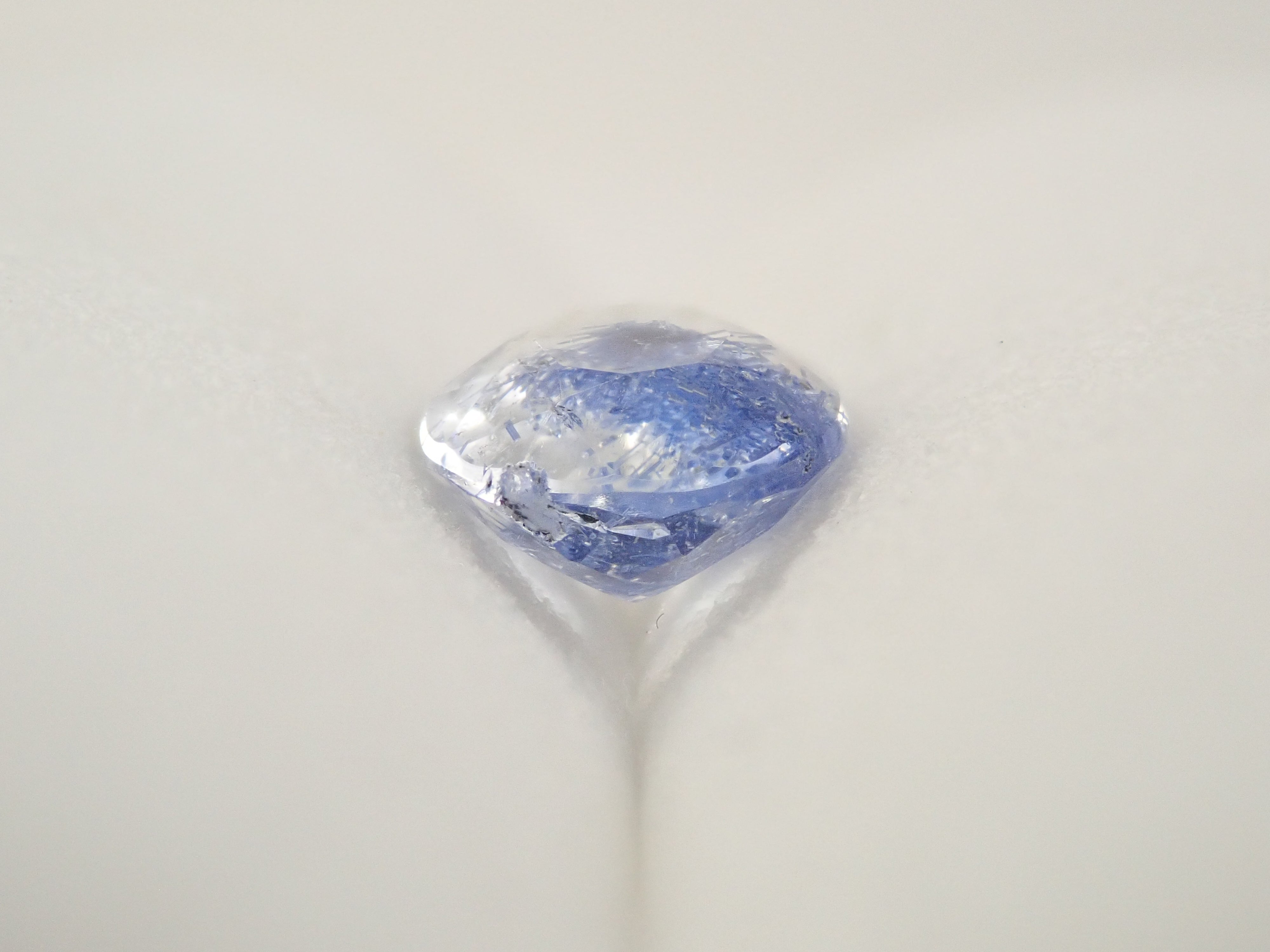 【12562087掲載】ブラジル産デュモルチェライトインクォーツ 0.914ctルース