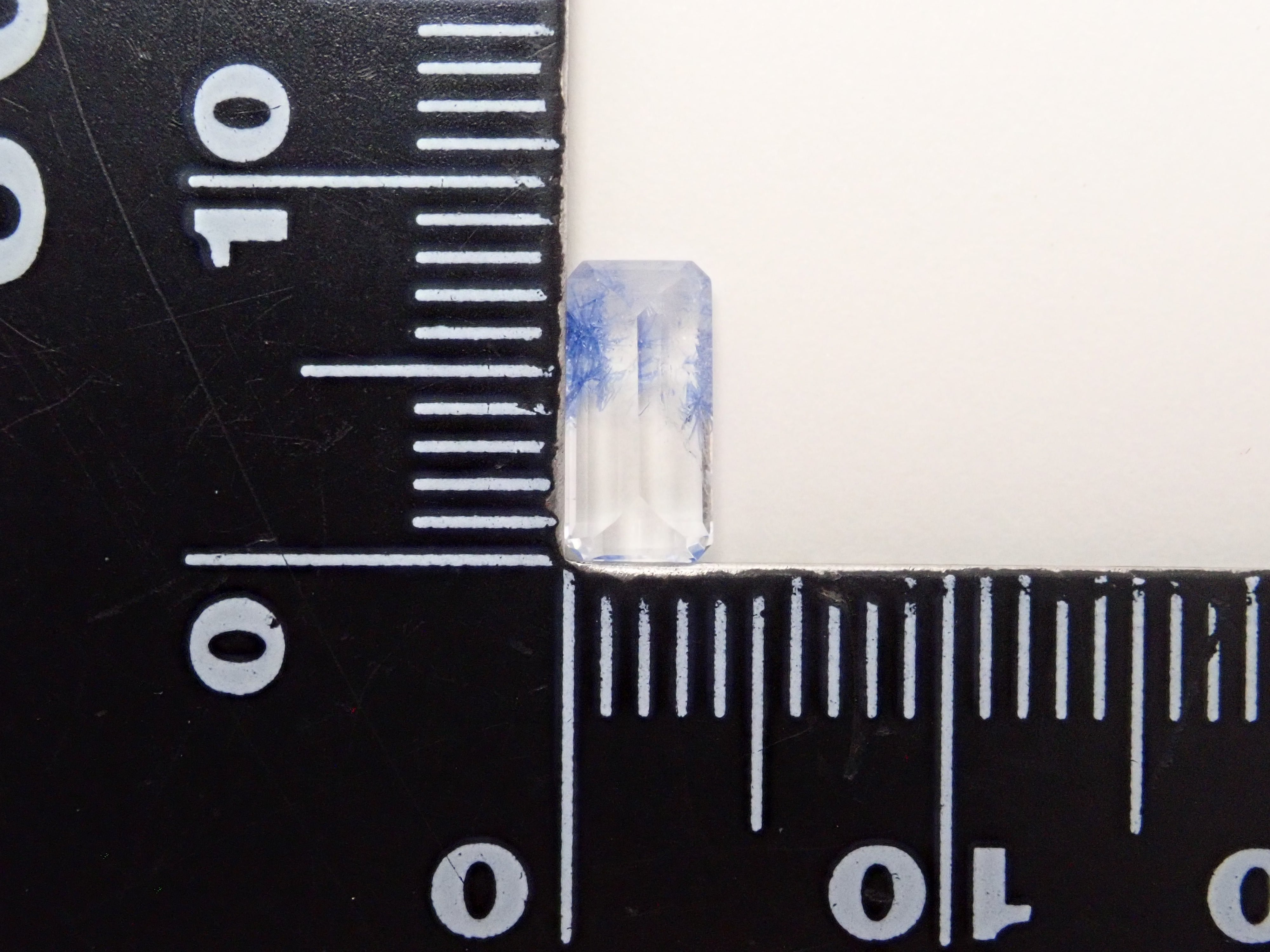 【12562089掲載】ブラジル産デュモルチェライトインクォーツ 0.796ctルース