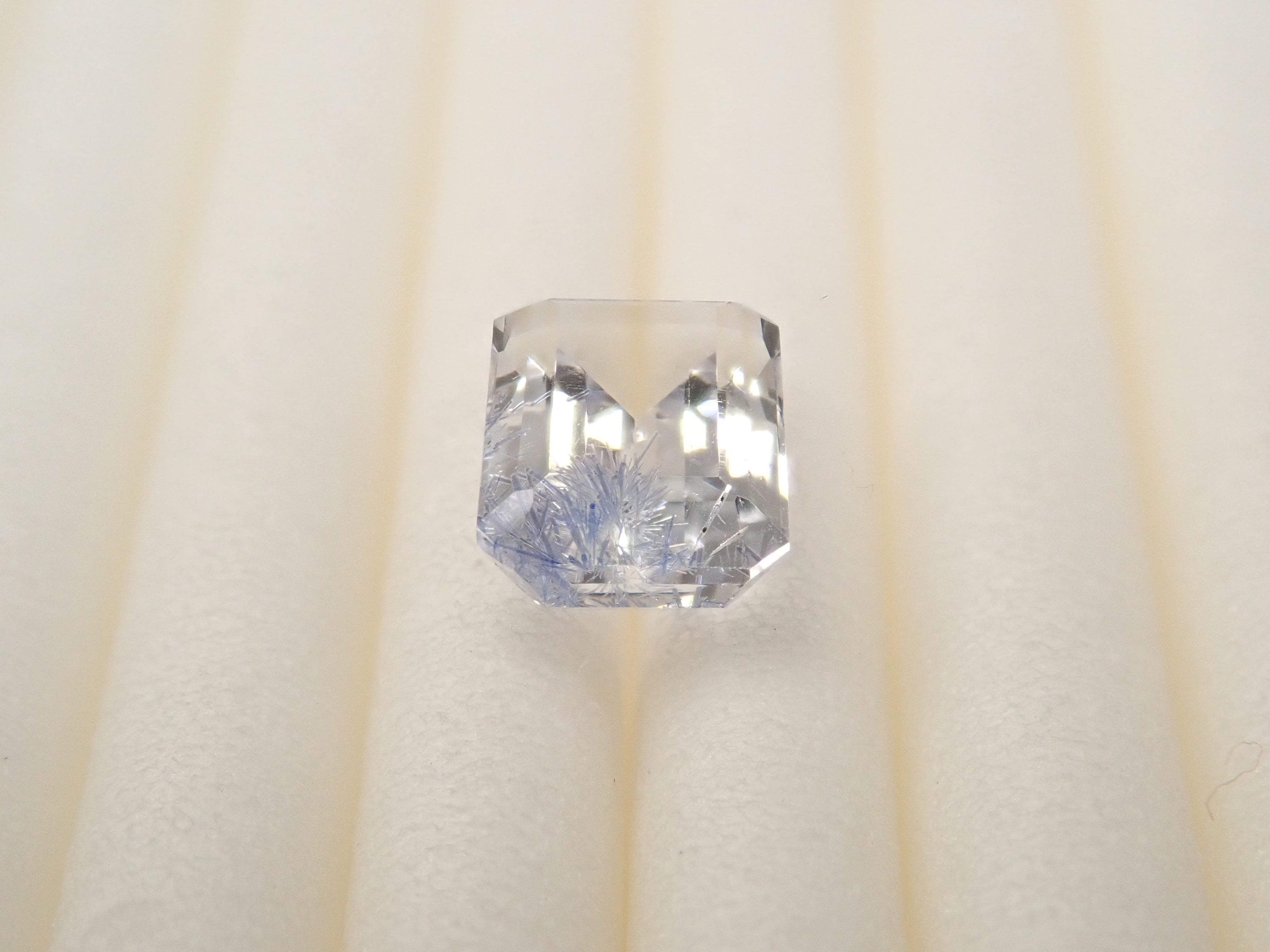 【12562091掲載】ブラジル産デュモルチェライトインクォーツ 0.720ctルース