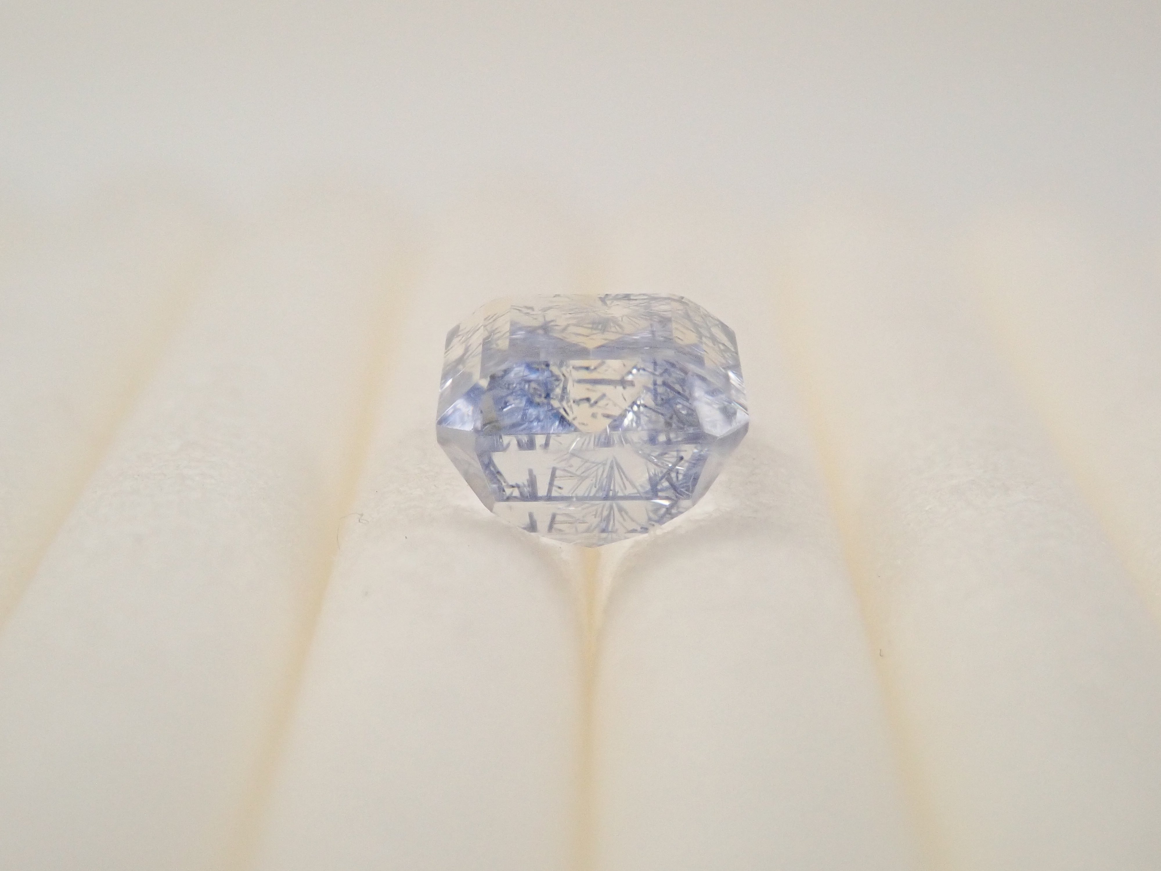 【12562091掲載】ブラジル産デュモルチェライトインクォーツ 0.720ctルース