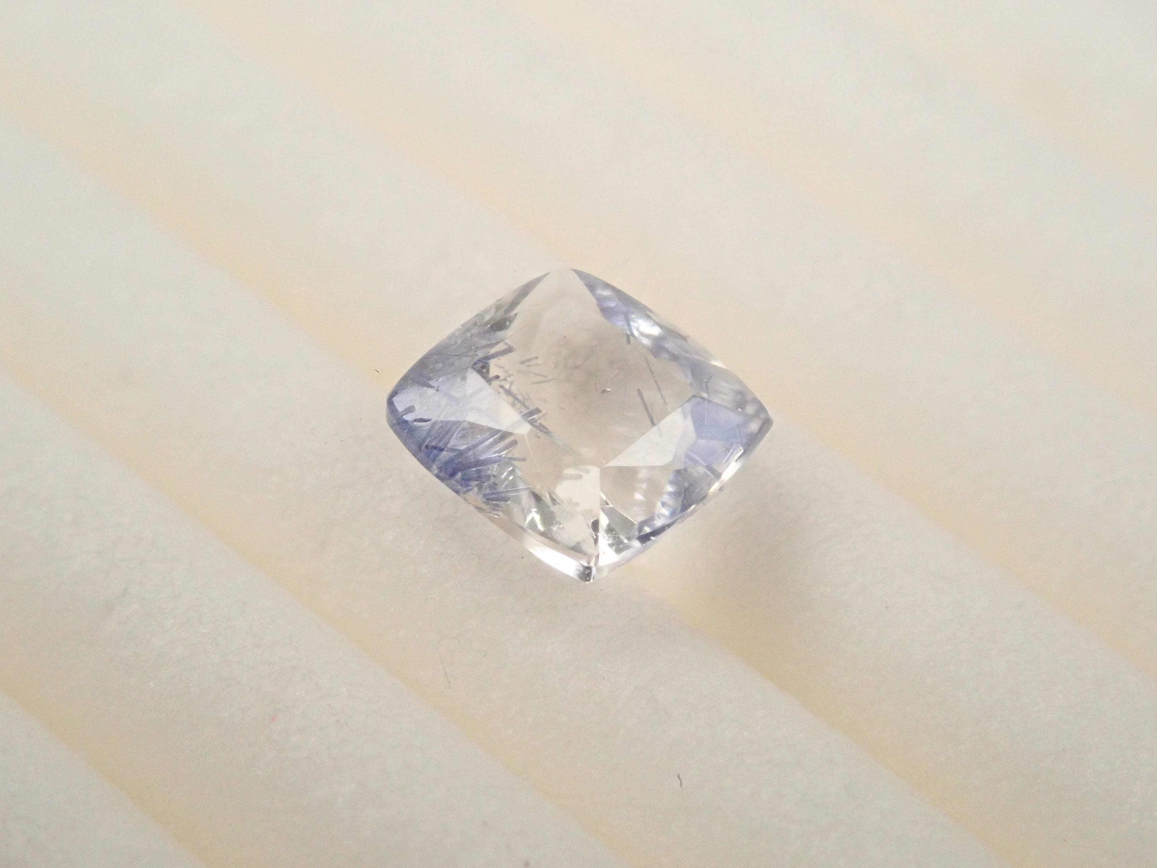 【12562092掲載】ブラジル産デュモルチェライトインクォーツ 0.522ctルース