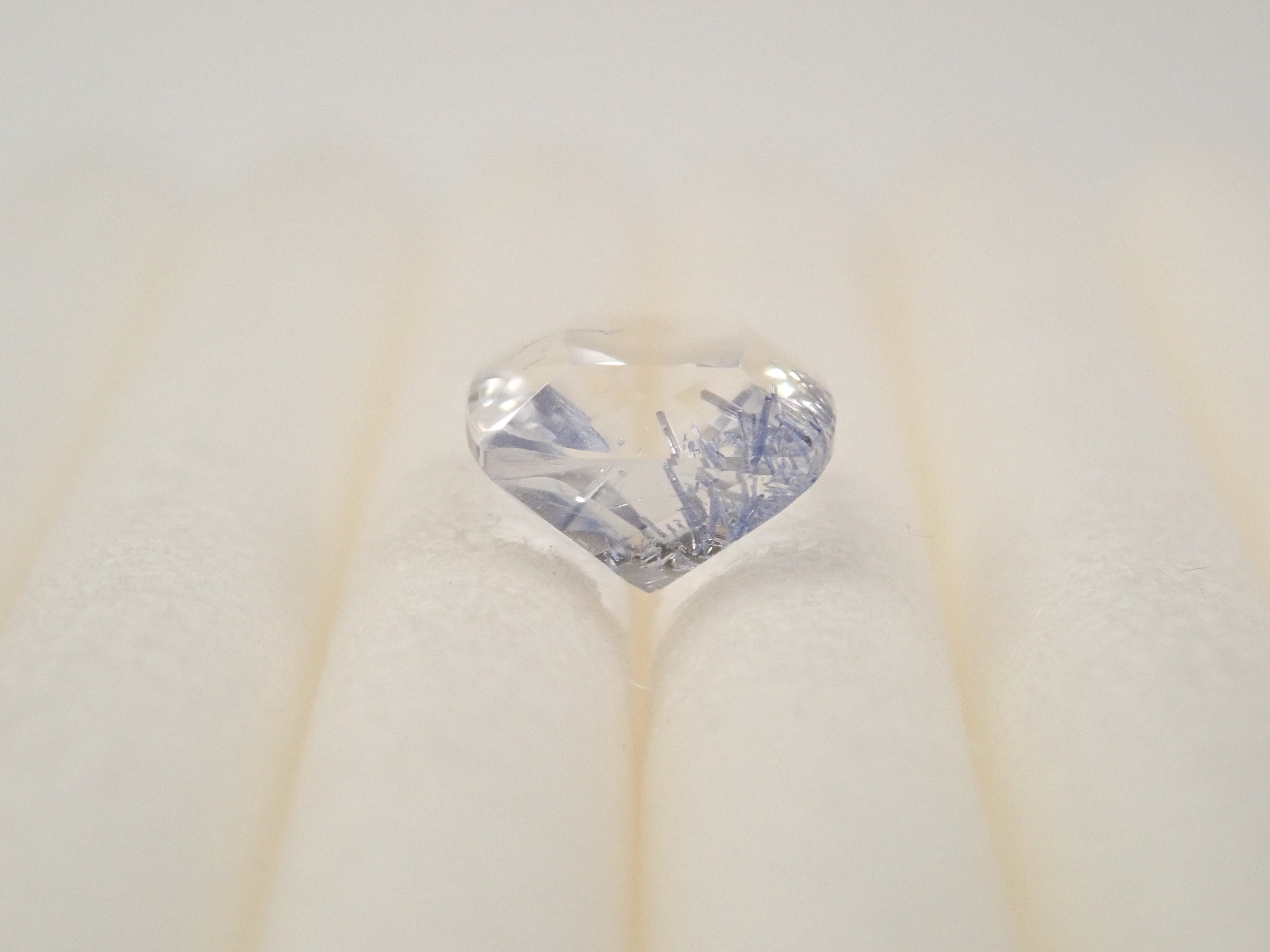 【12562092掲載】ブラジル産デュモルチェライトインクォーツ 0.522ctルース