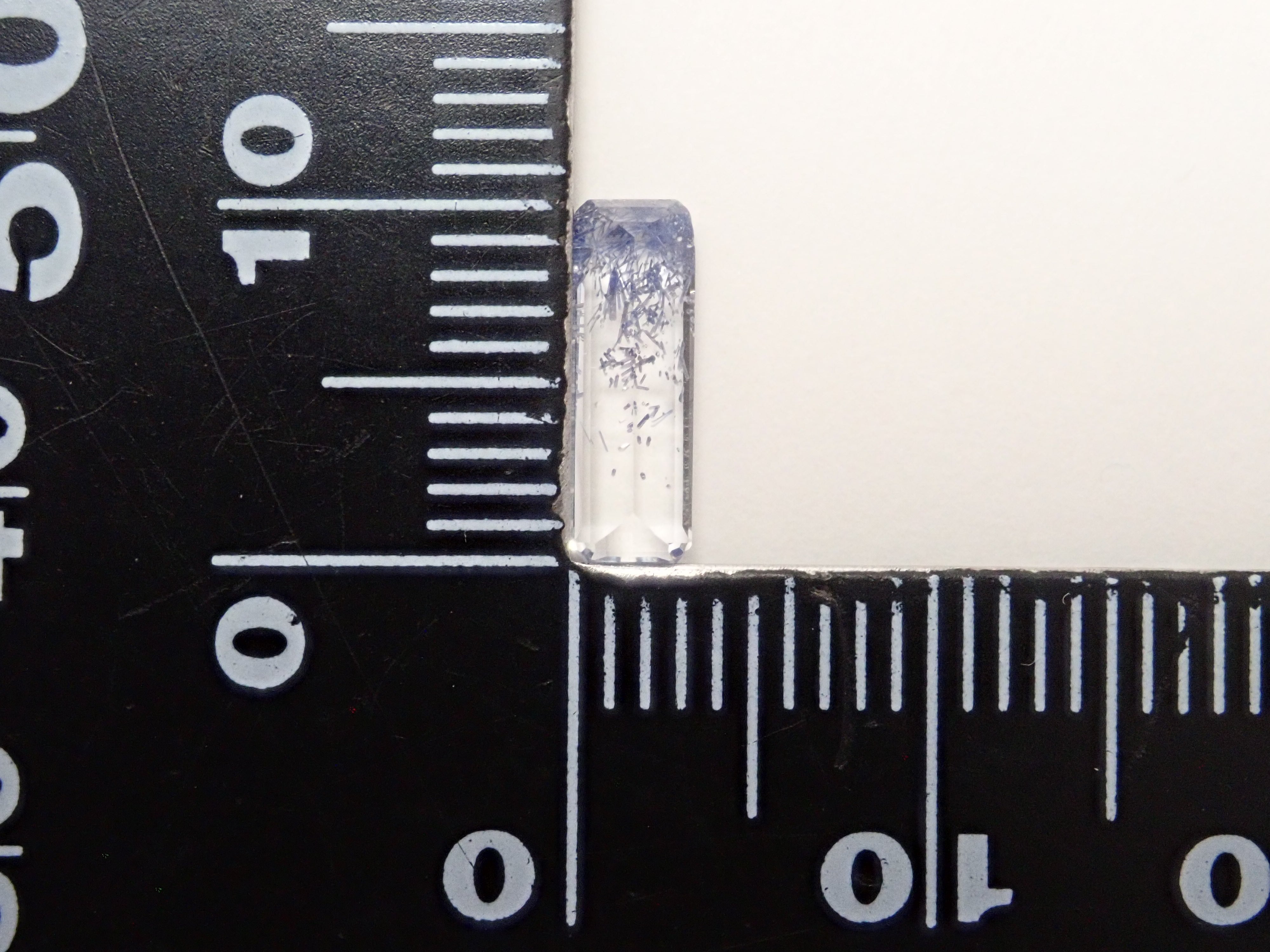 【12562093掲載】ブラジル産デュモルチェライトインクォーツ 0.839ctルース